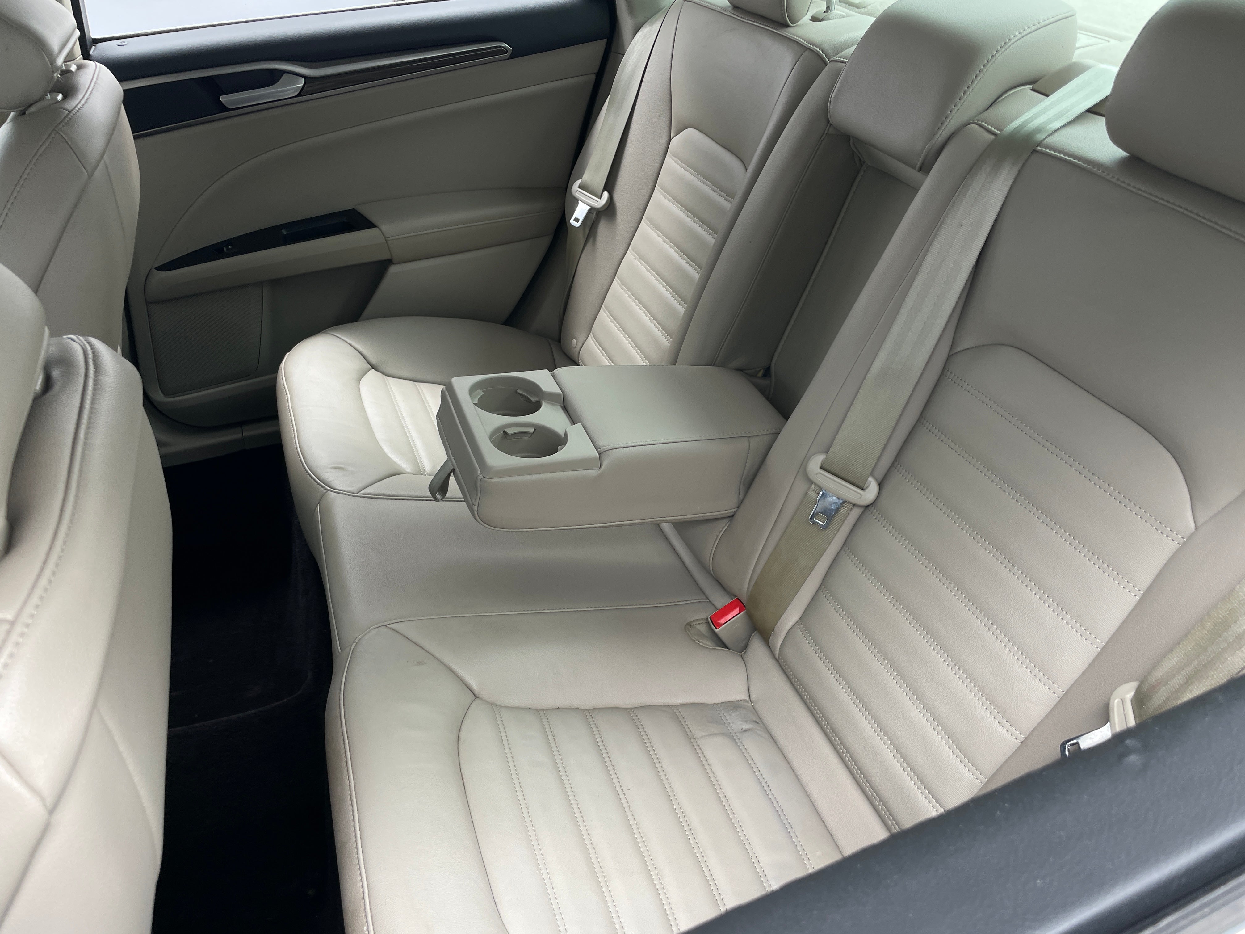 2017 Ford Fusion SE 6
