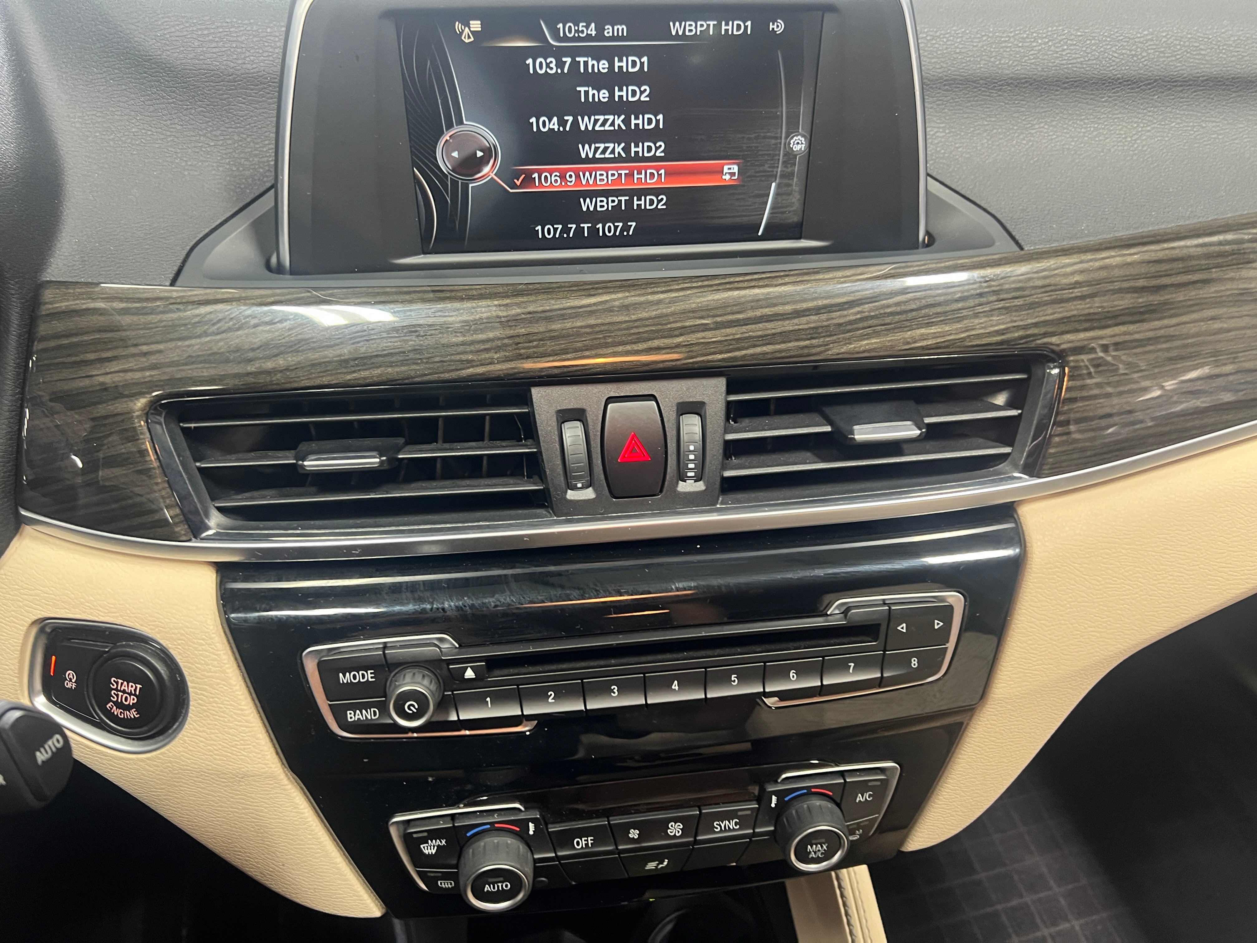 2017 BMW X1 xDrive28i 3