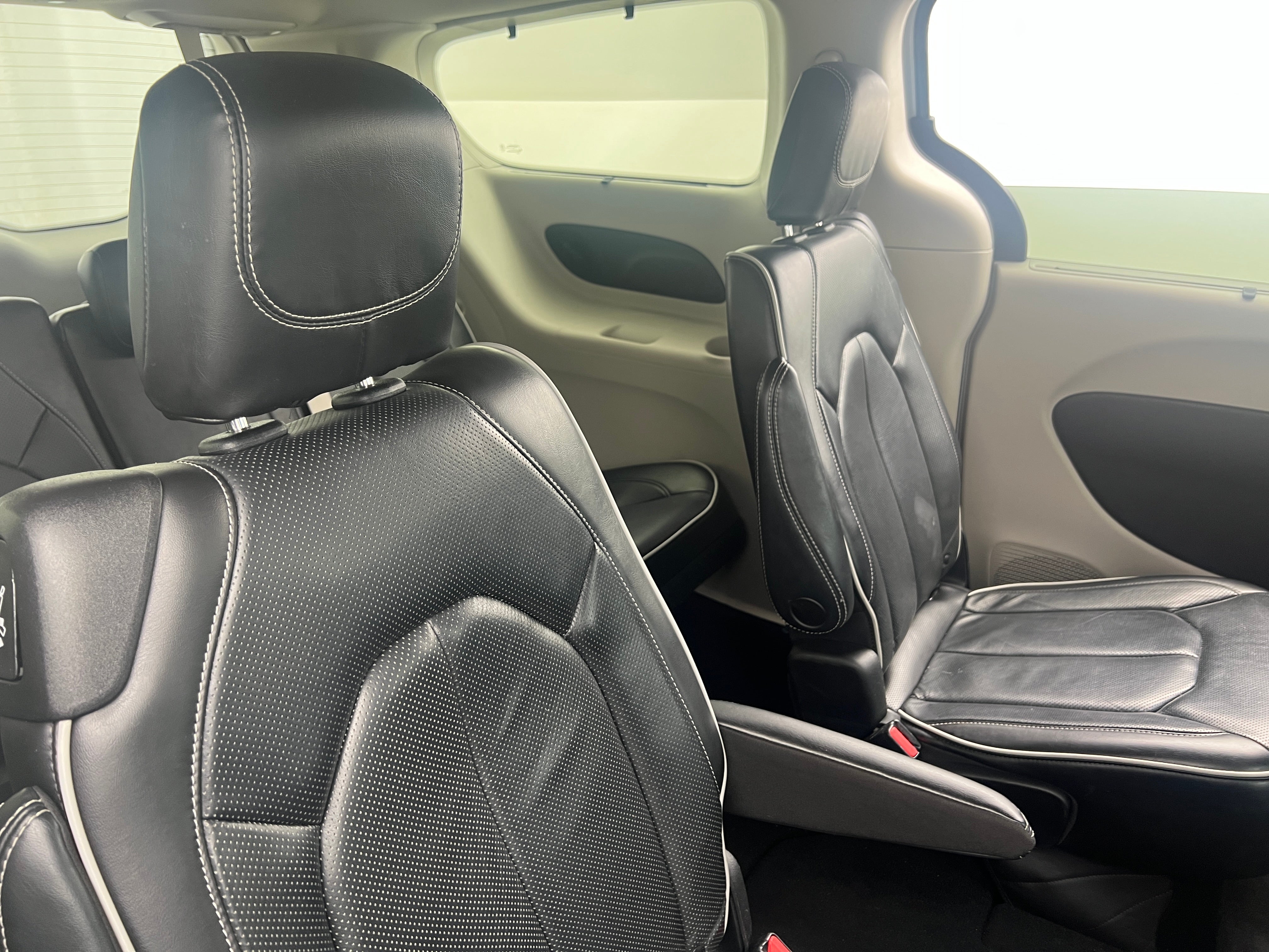 2023 Chrysler Pacifica Limited 5