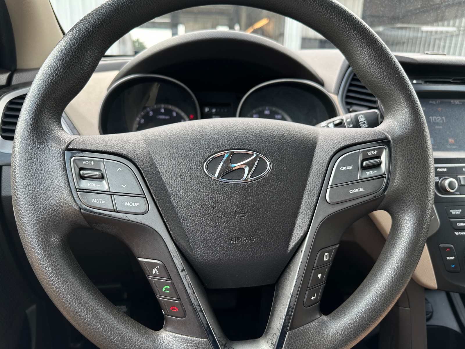 Thumbnail: 2017 Hyundai Santa Fe - 5