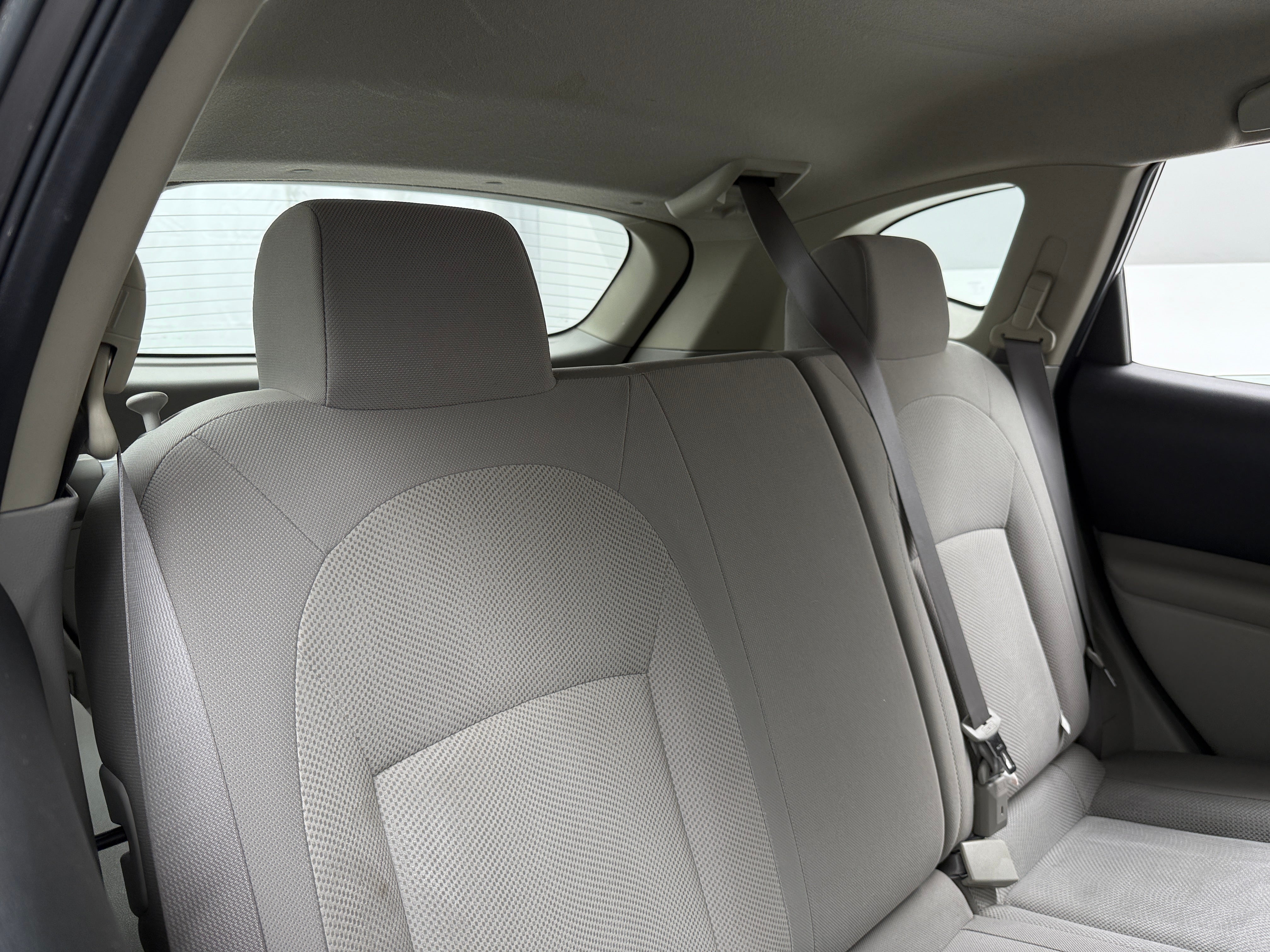 2011 Nissan Rogue S 6