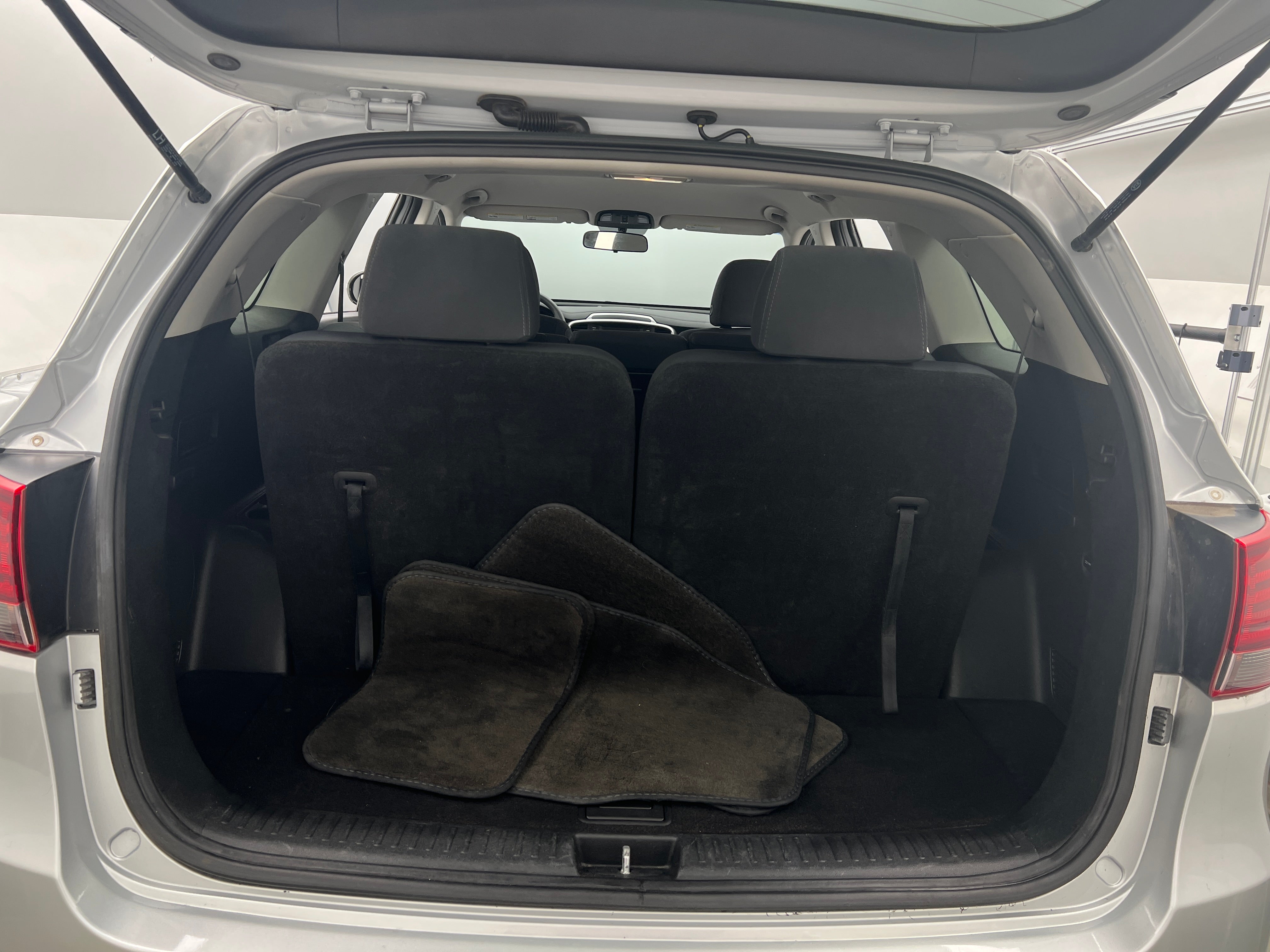 2019 Kia Sorento LX 7