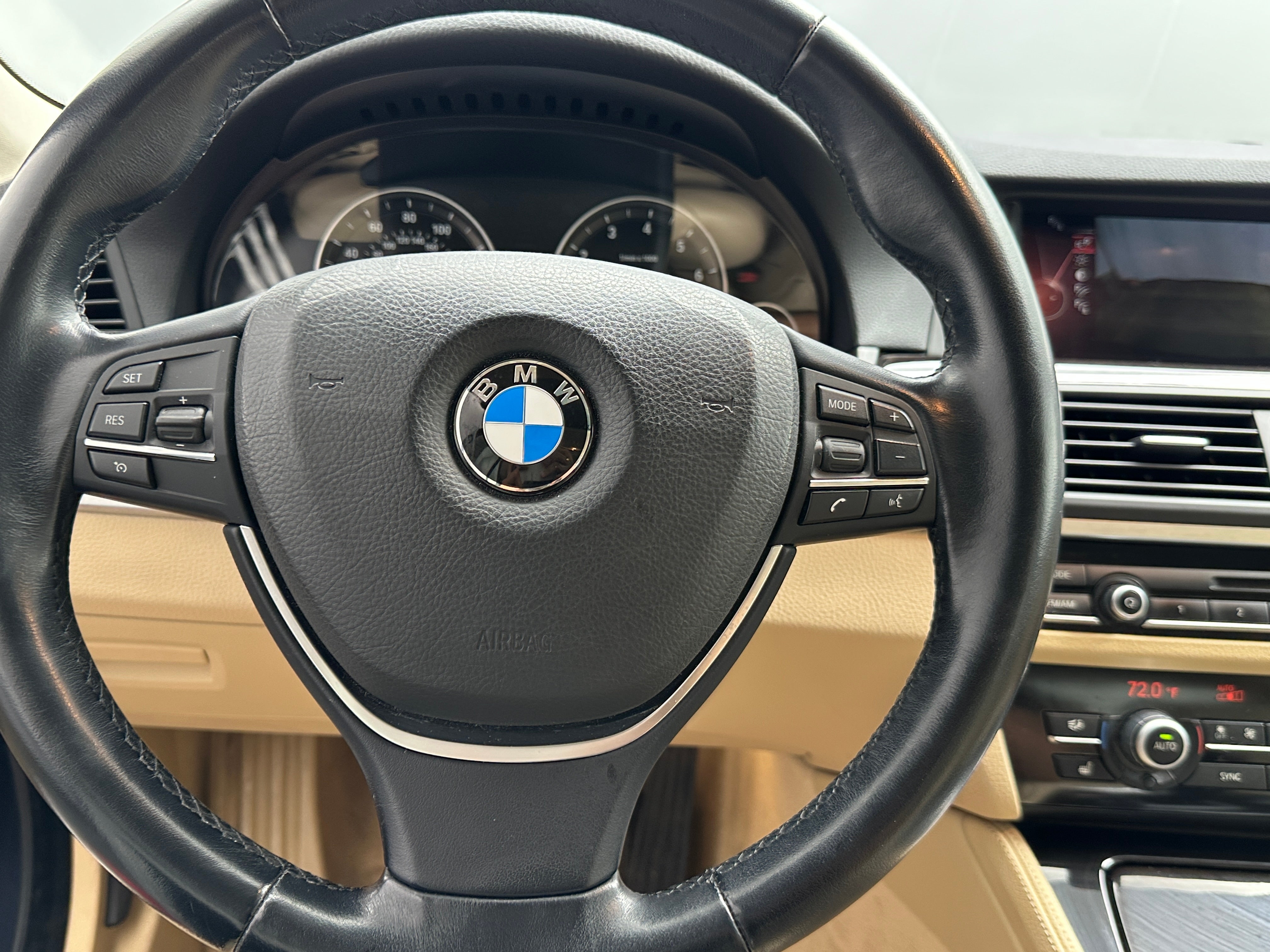 2015 BMW 5 Series 528i xDrive 4