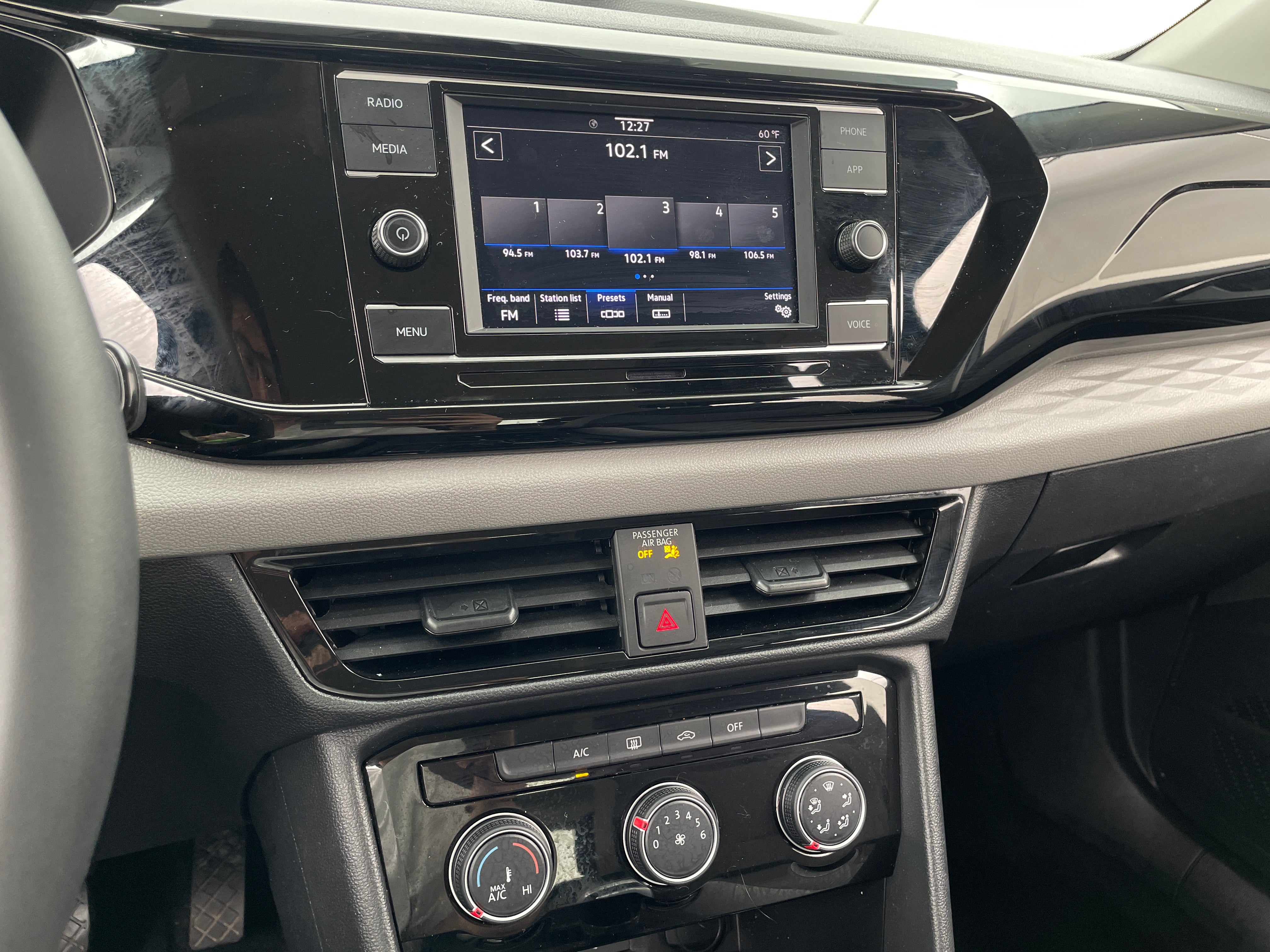 2024 Volkswagen Taos S 4