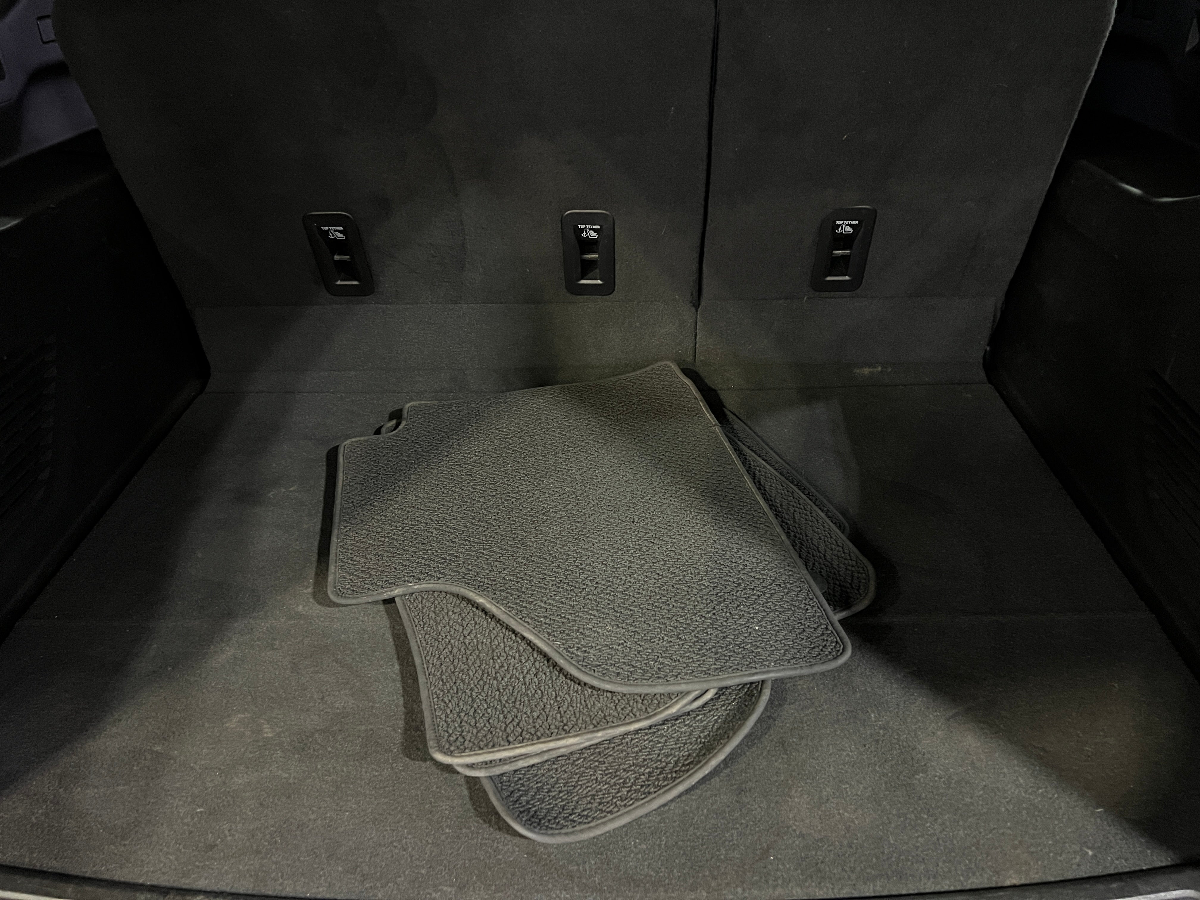 2023 GMC Yukon XL Denali 6