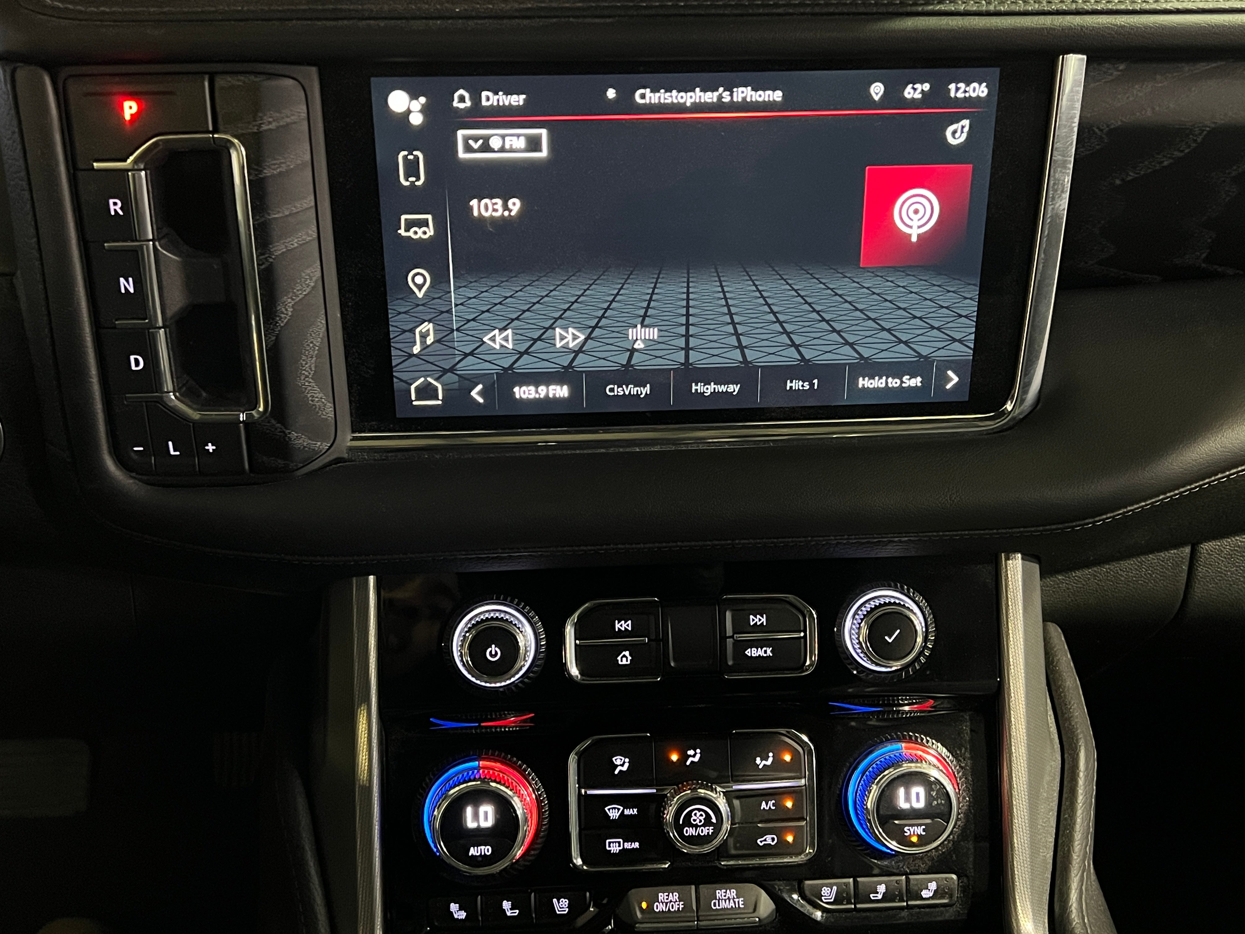 2023 GMC Yukon XL Denali 3