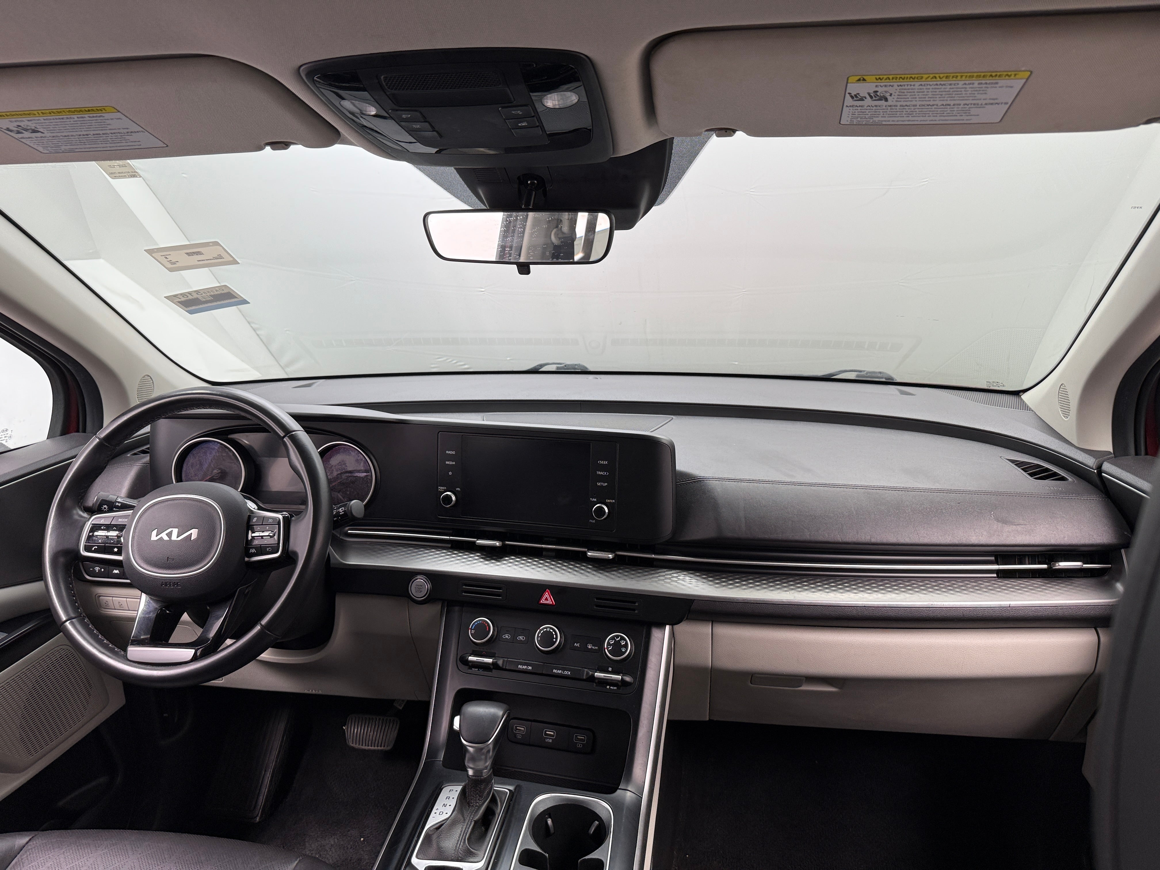 2022 Kia Carnival LX 3