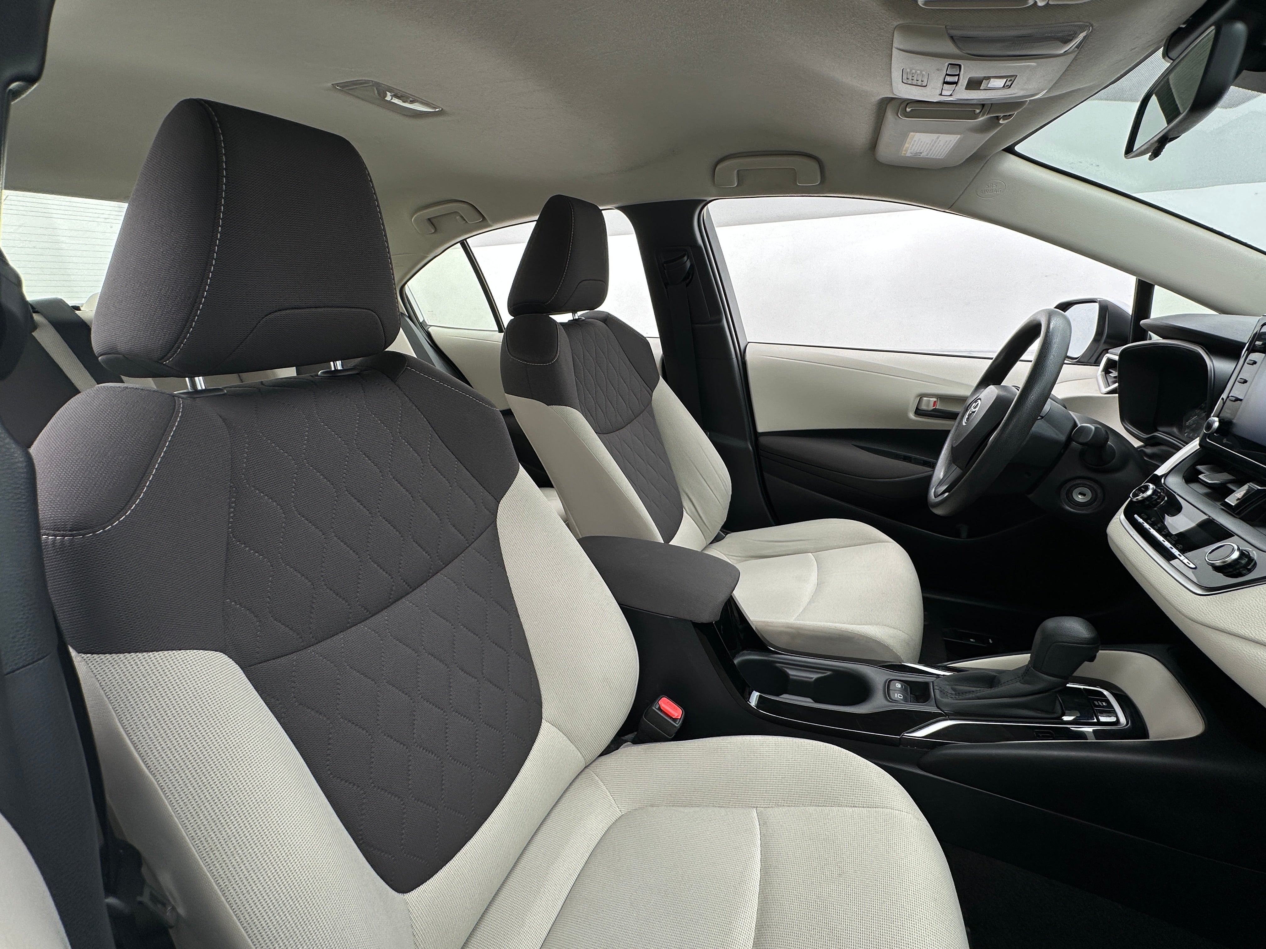 2022 Toyota Corolla LE 2