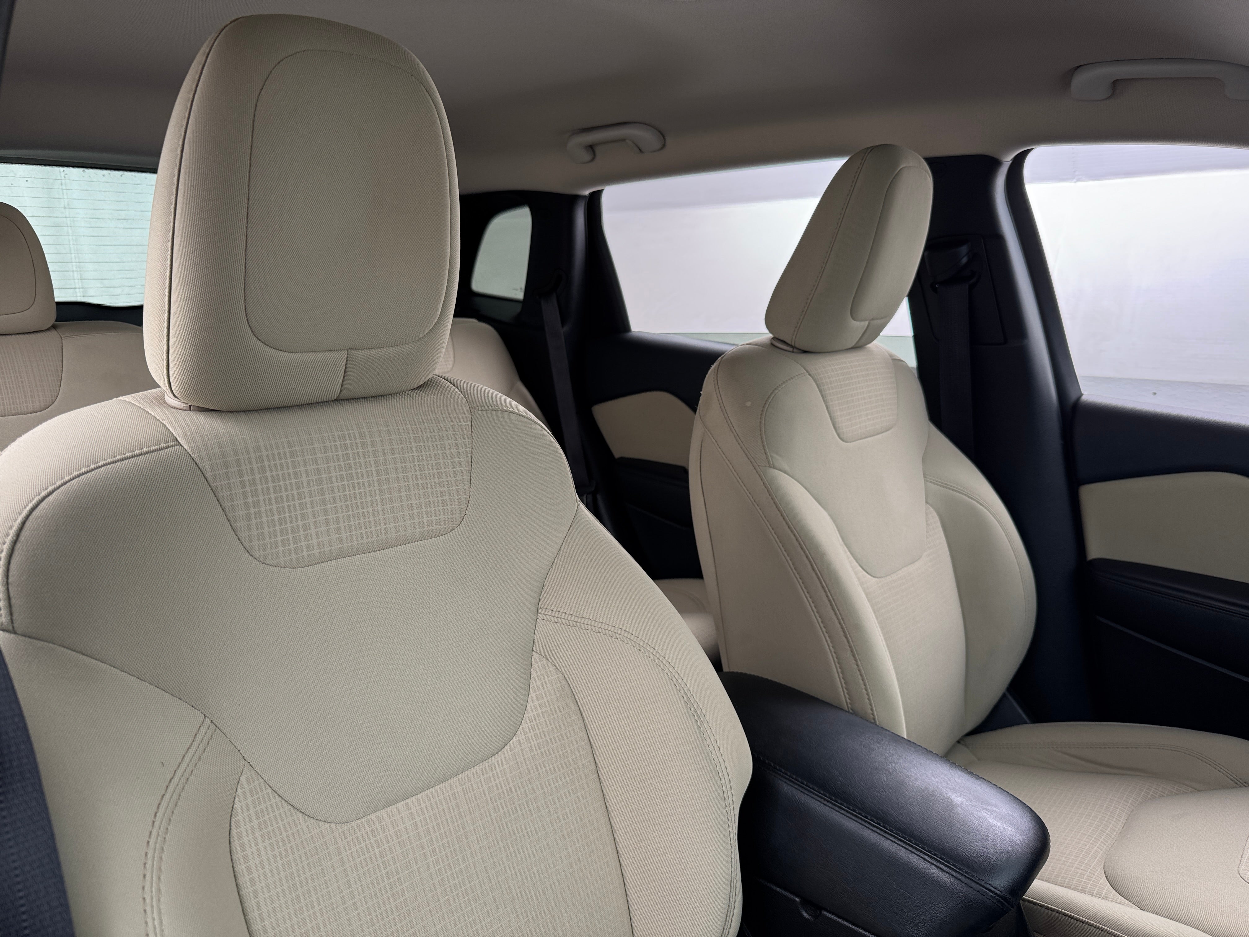 2017 Jeep Cherokee Latitude 2