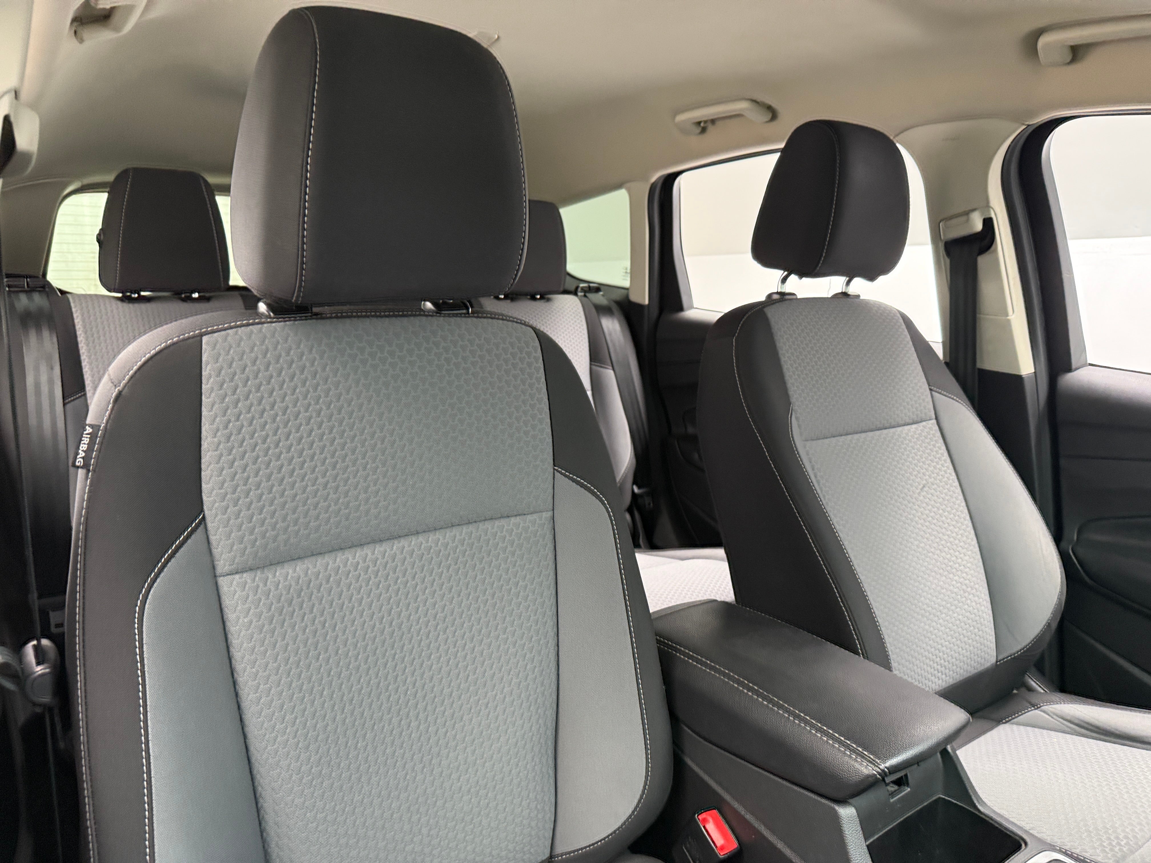 2017 Ford Escape SE 2