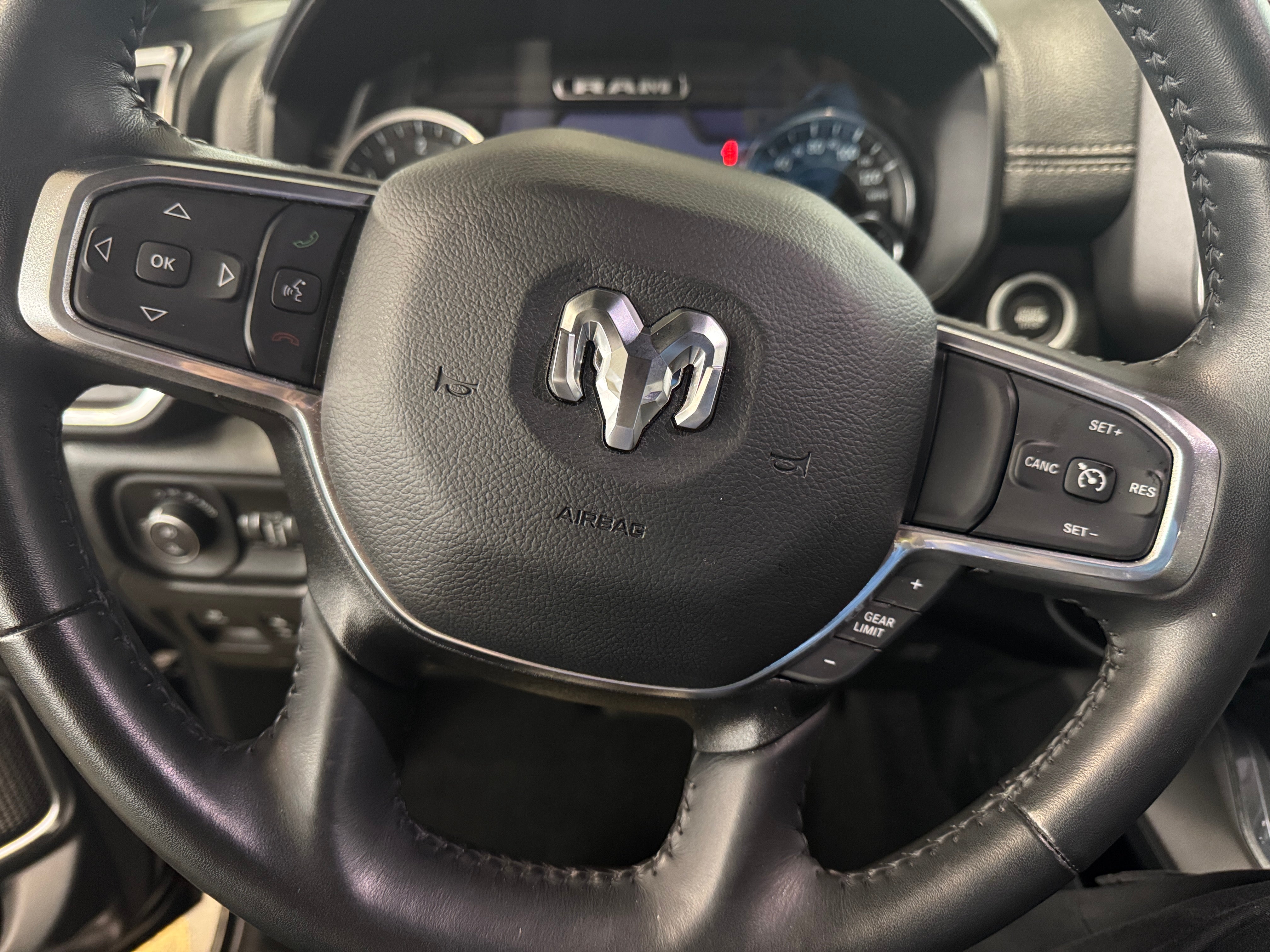 2023 RAM 1500 Laramie 4