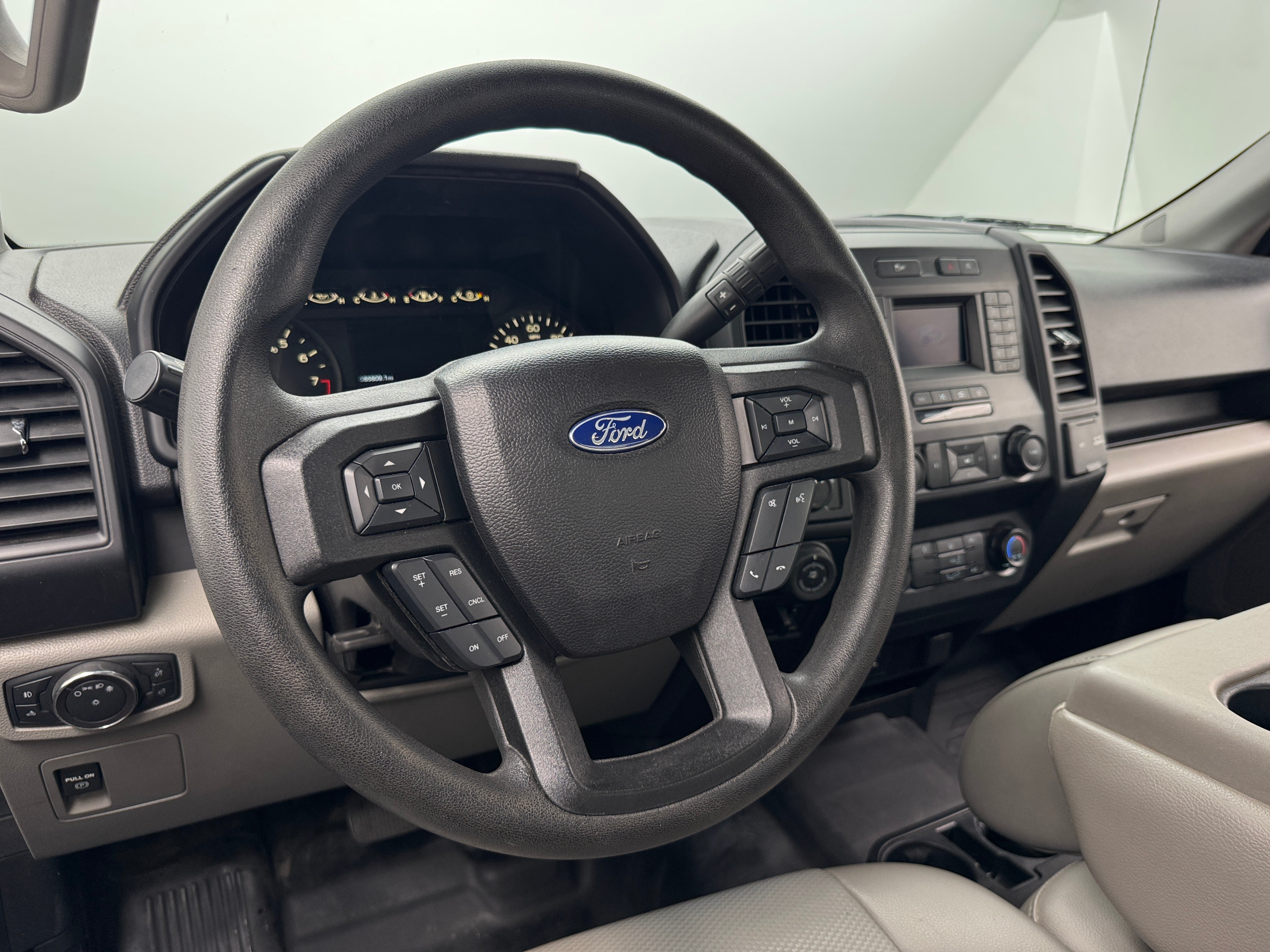 2019 Ford Econoline E-150 4