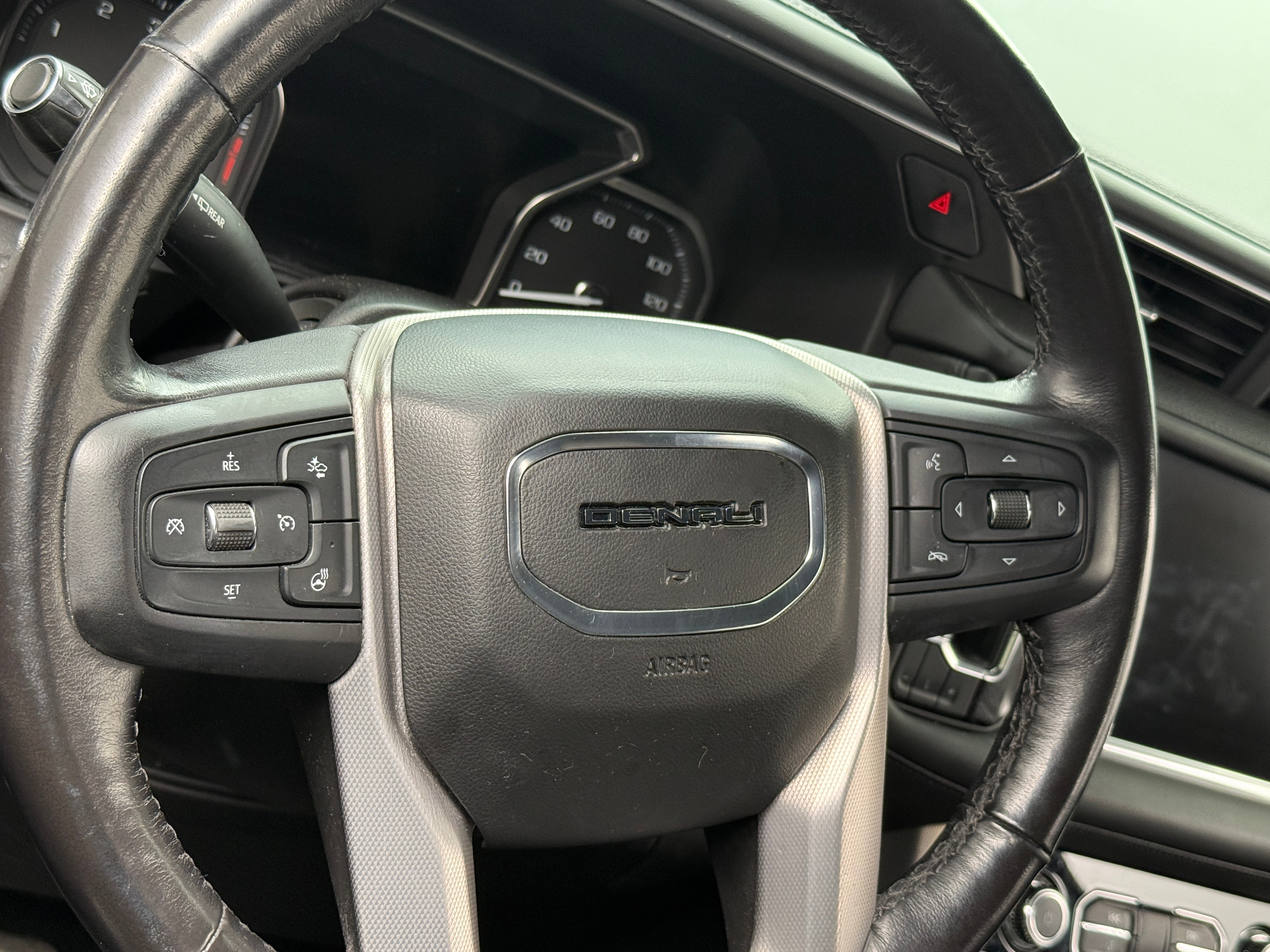 2021 GMC Yukon Denali 4
