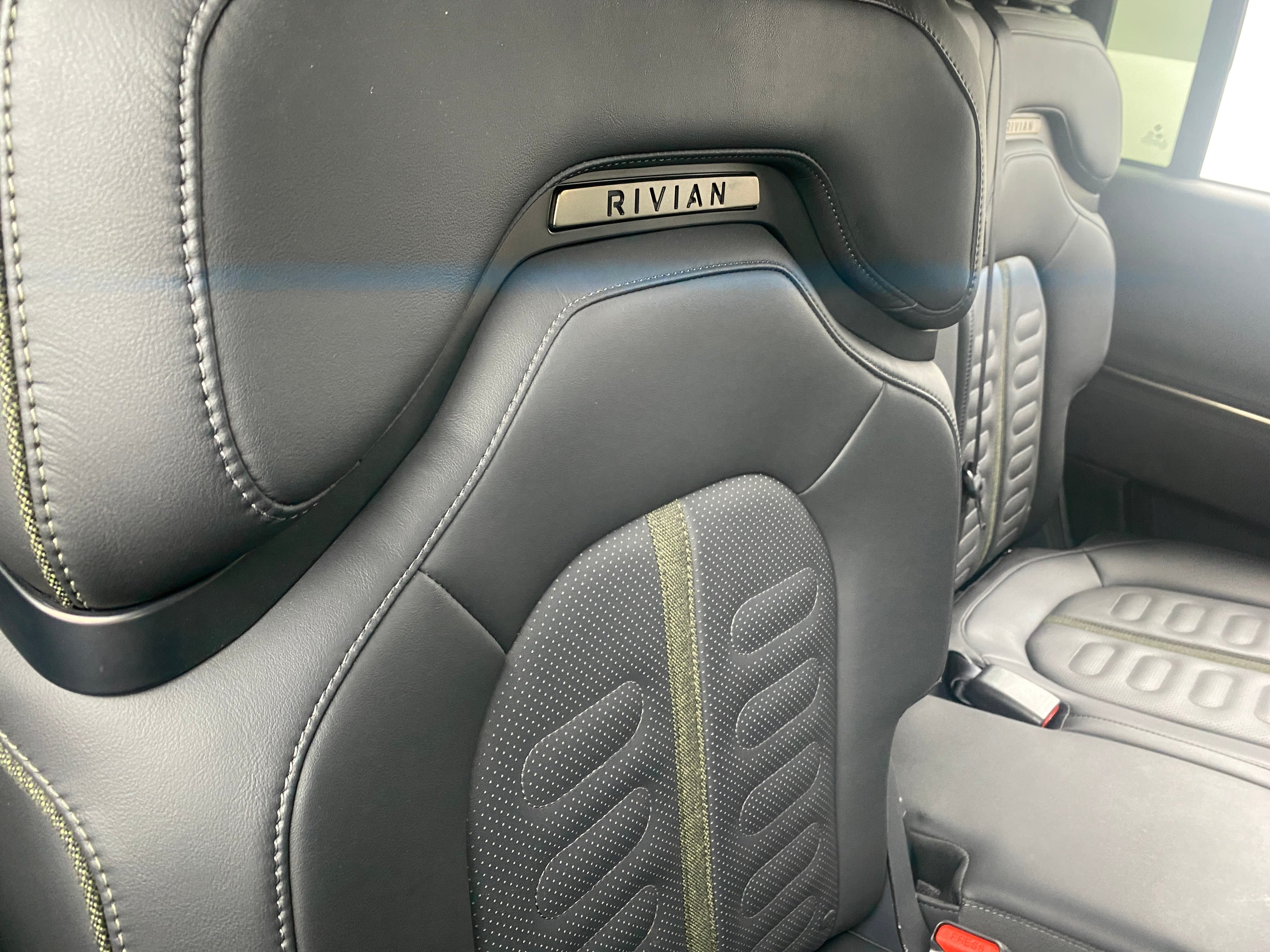 2022 Rivian R1S Launch Edition 5