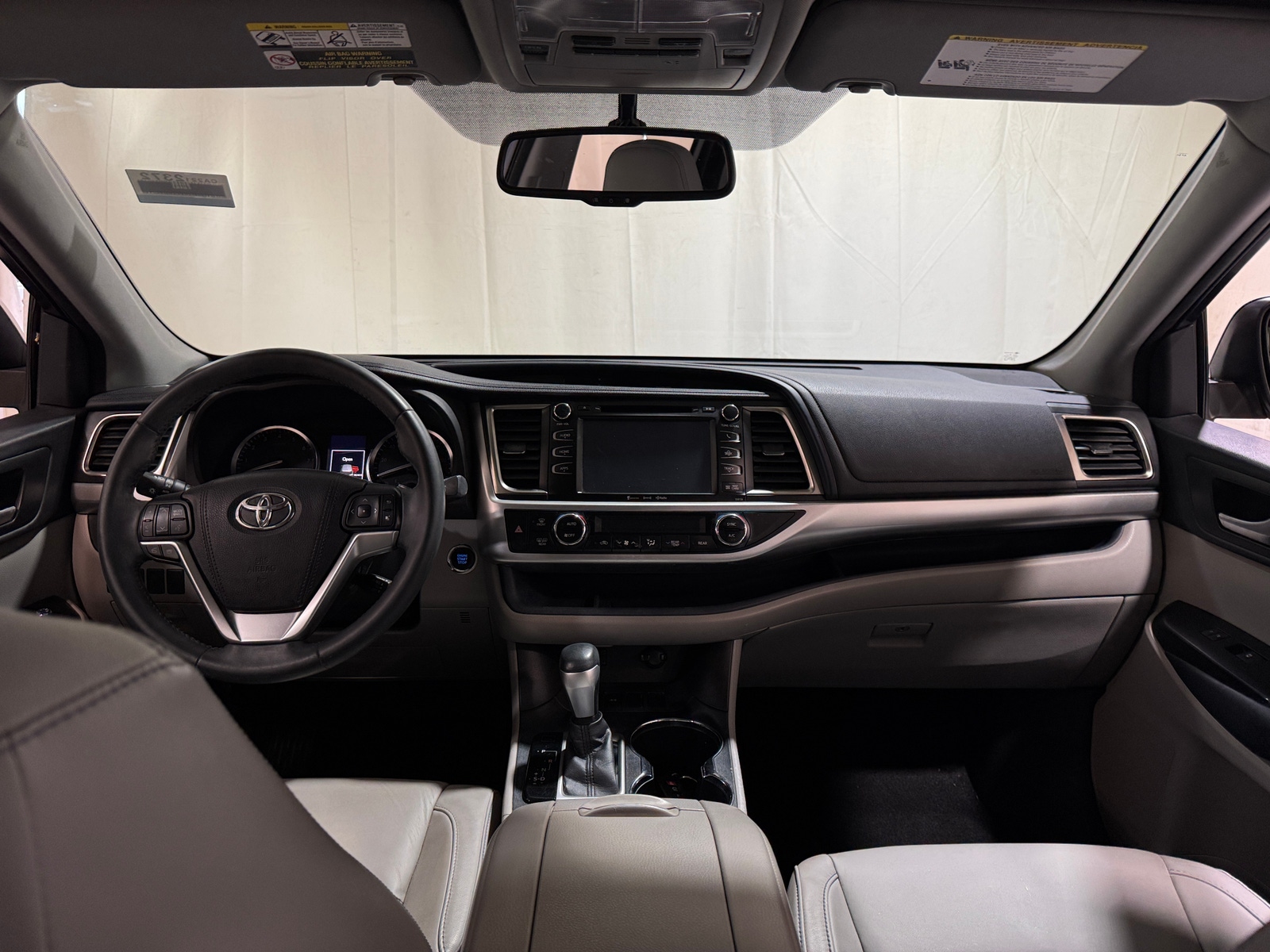 Thumbnail: 2016 Toyota Highlander - 2