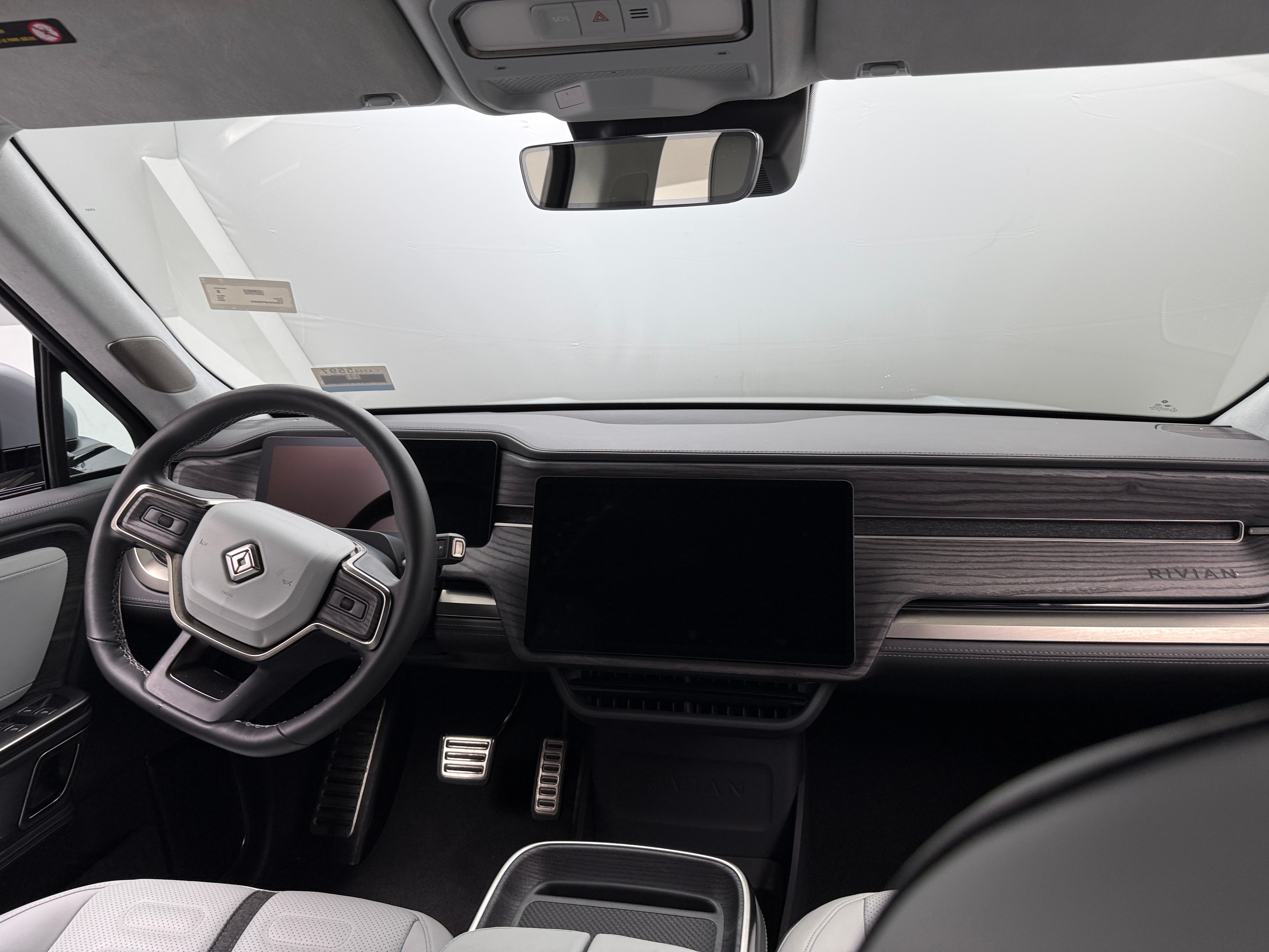 2023 Rivian R1S Adventure 2