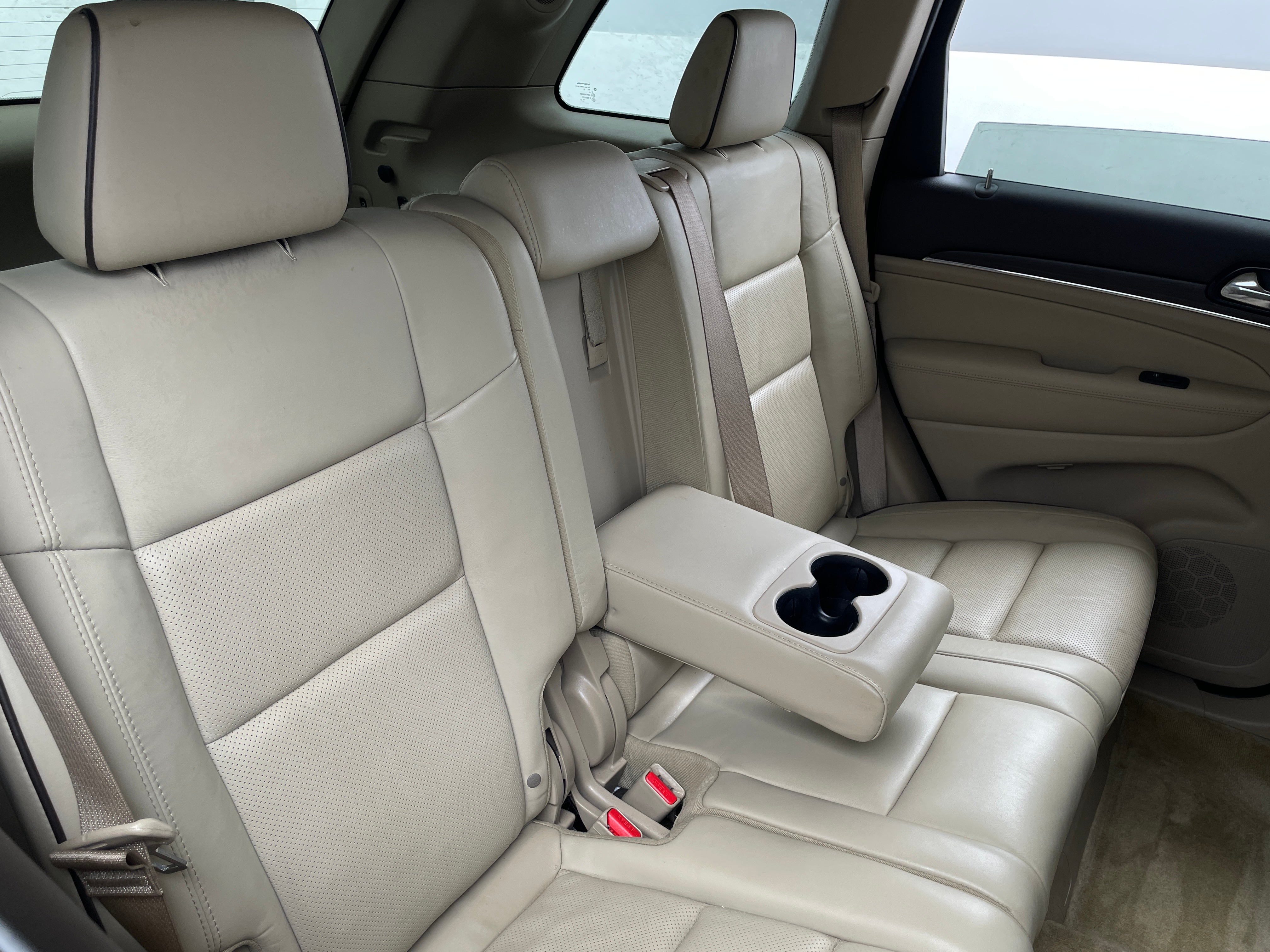 2019 Jeep Grand Cherokee Overland 5