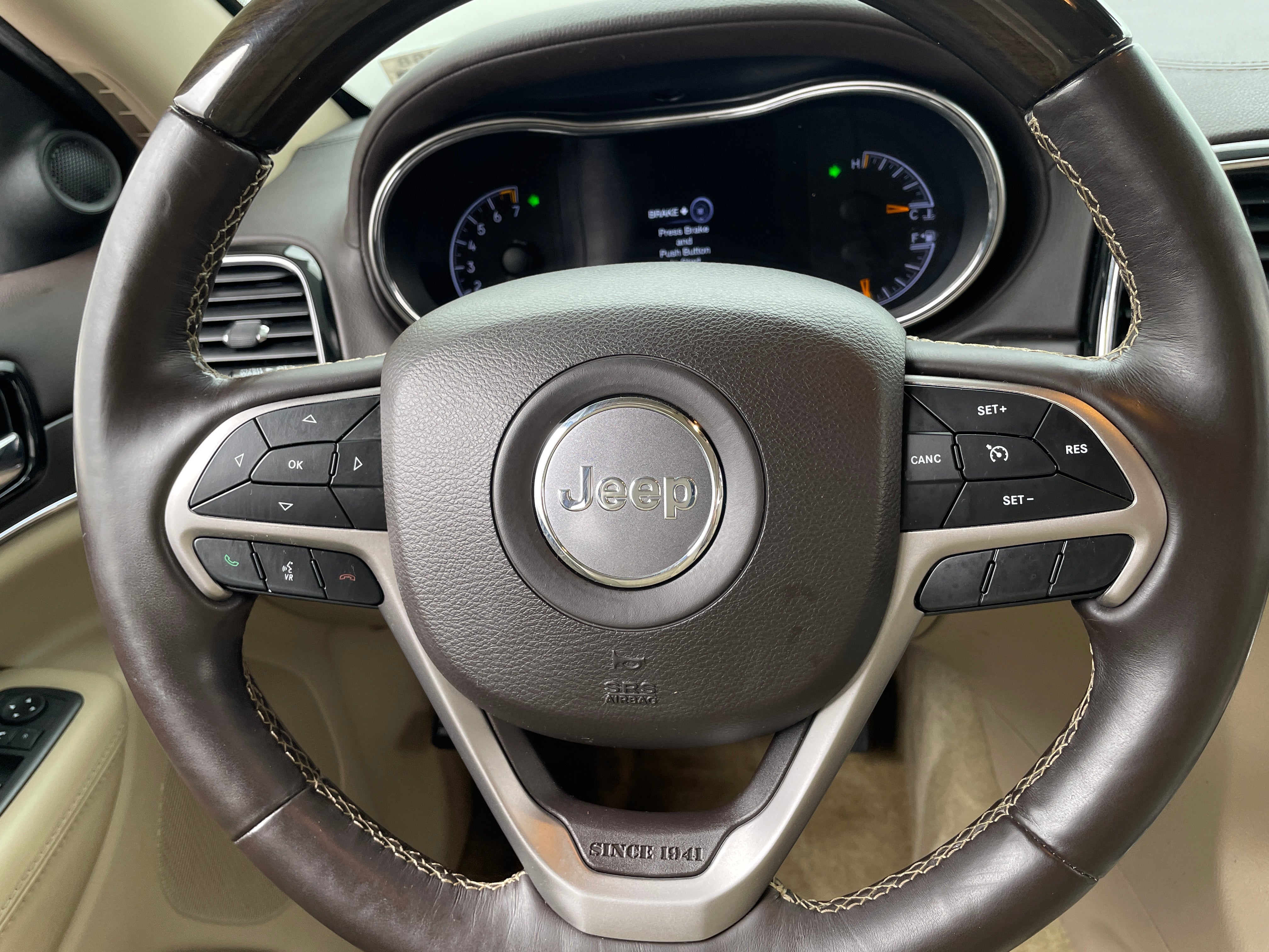 2019 Jeep Grand Cherokee Overland 4