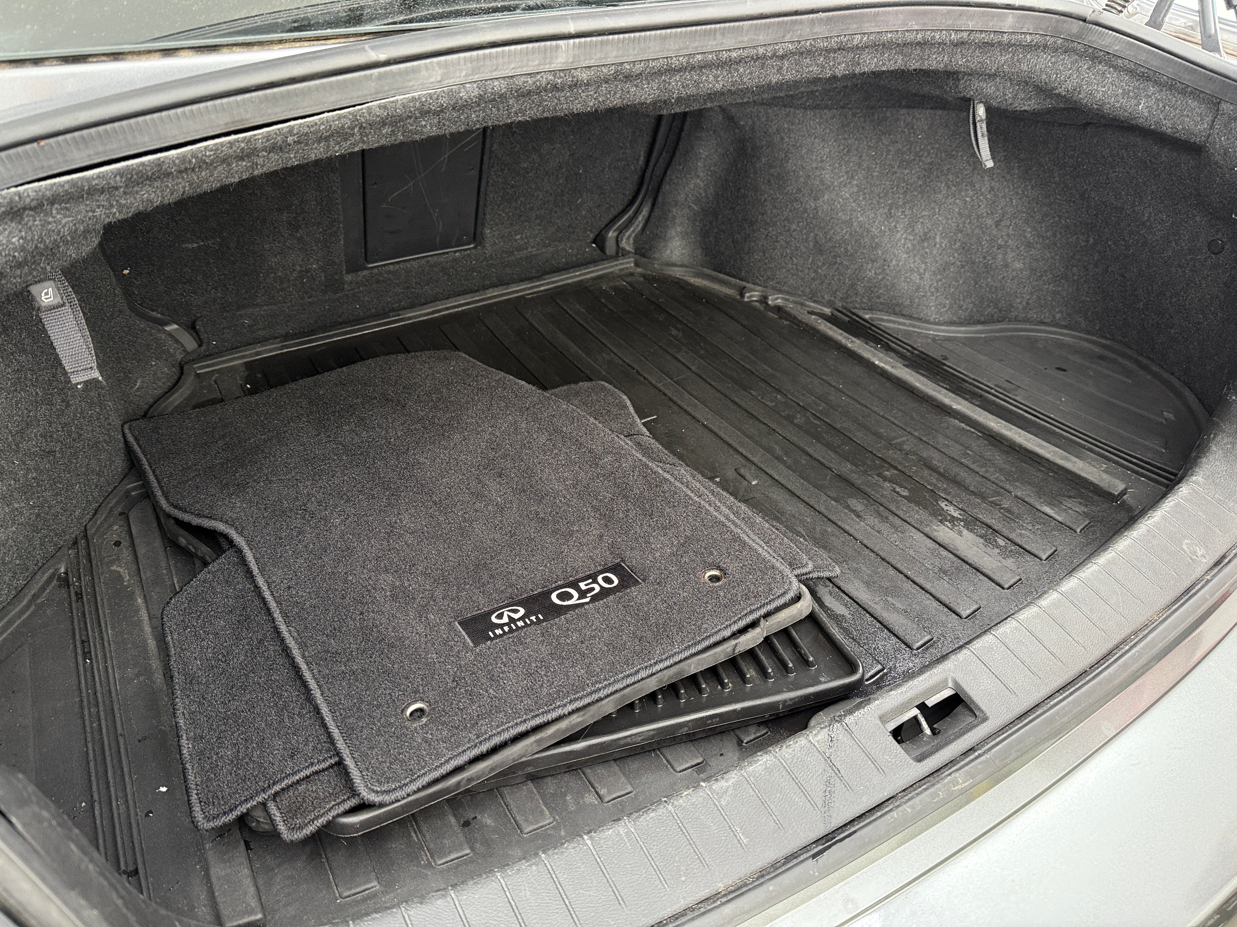 2015 INFINITI Q50 Premium 7