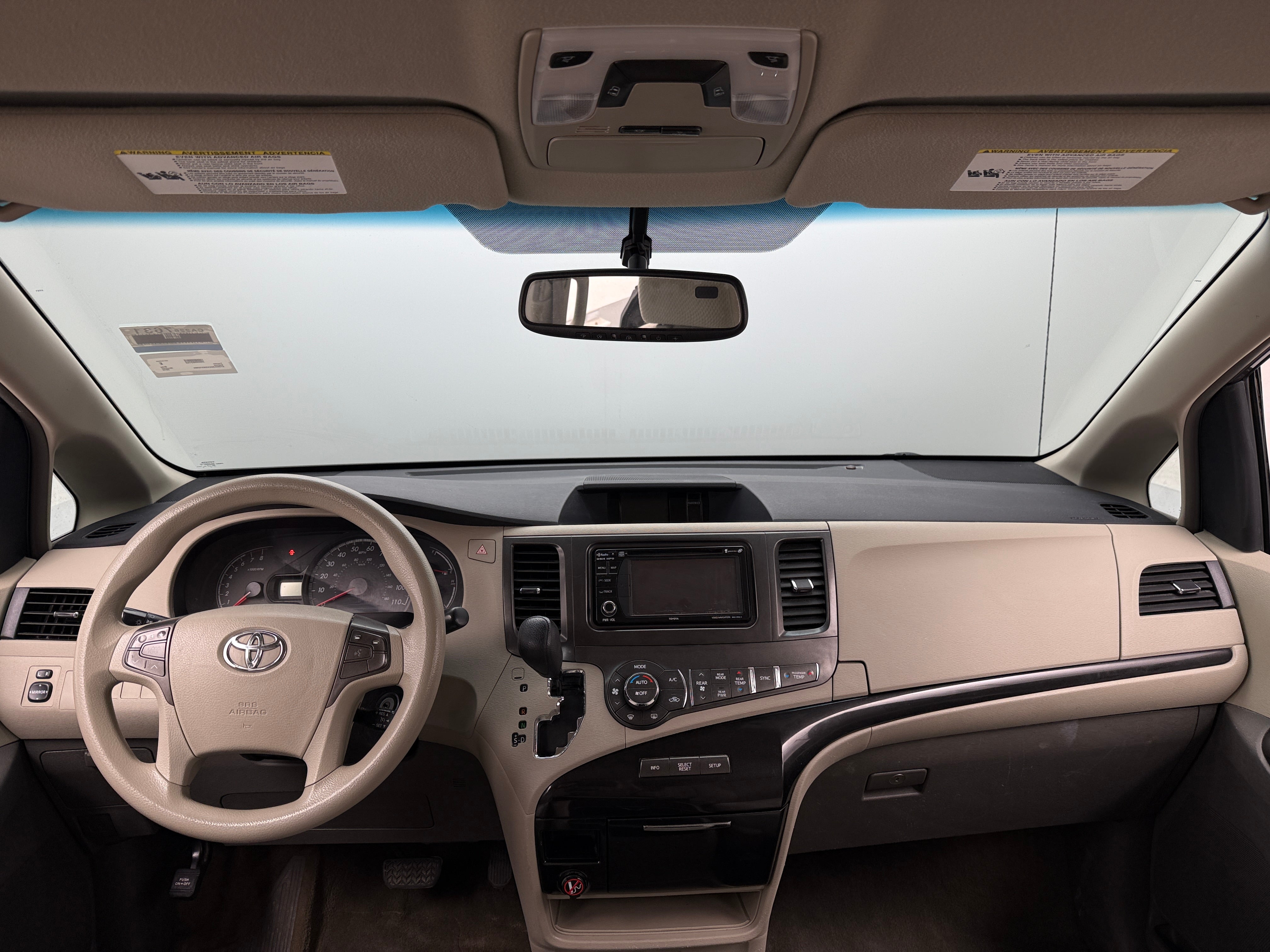 2013 Toyota Sienna LE 3
