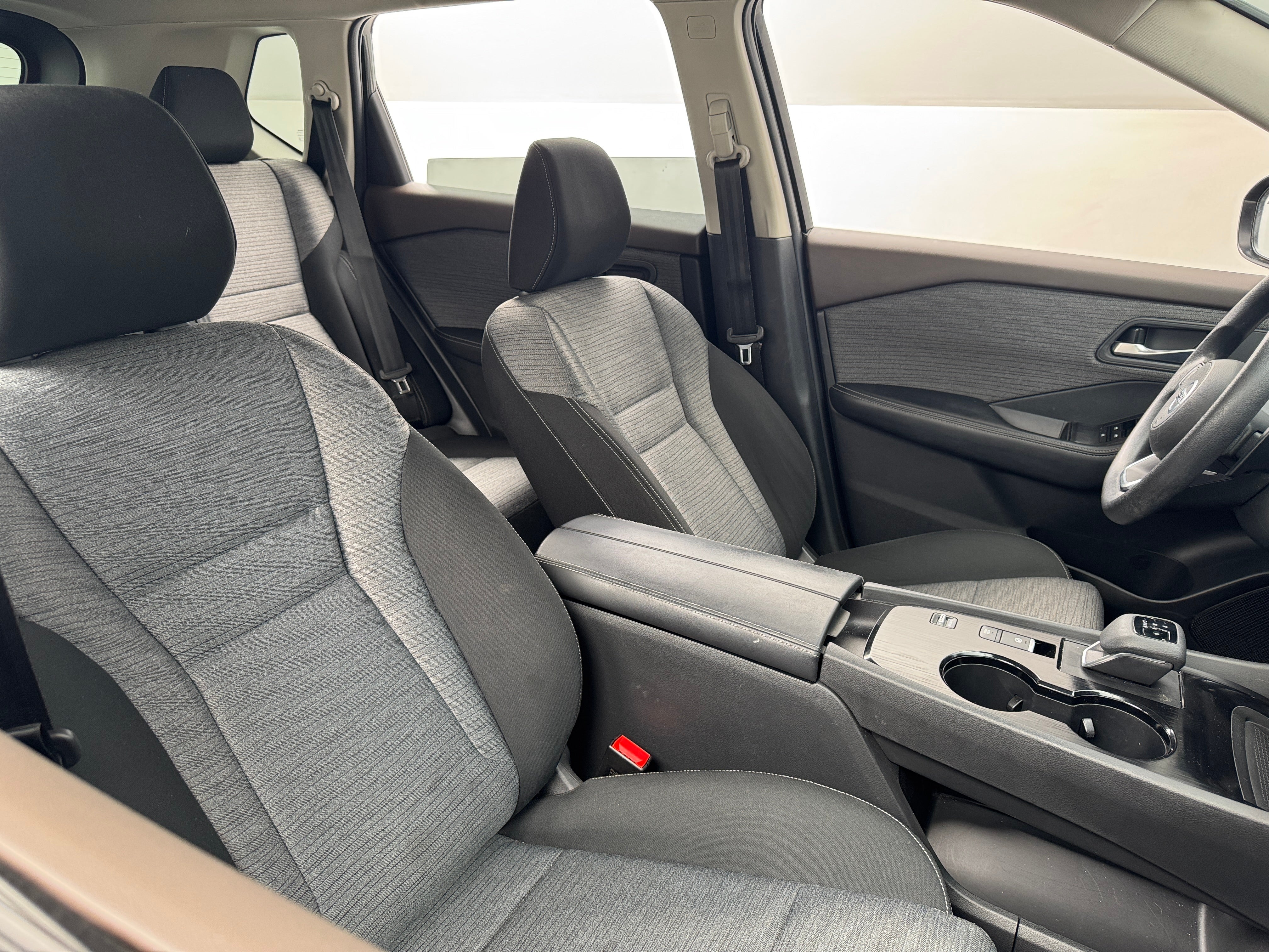 2021 Nissan Rogue SV 2