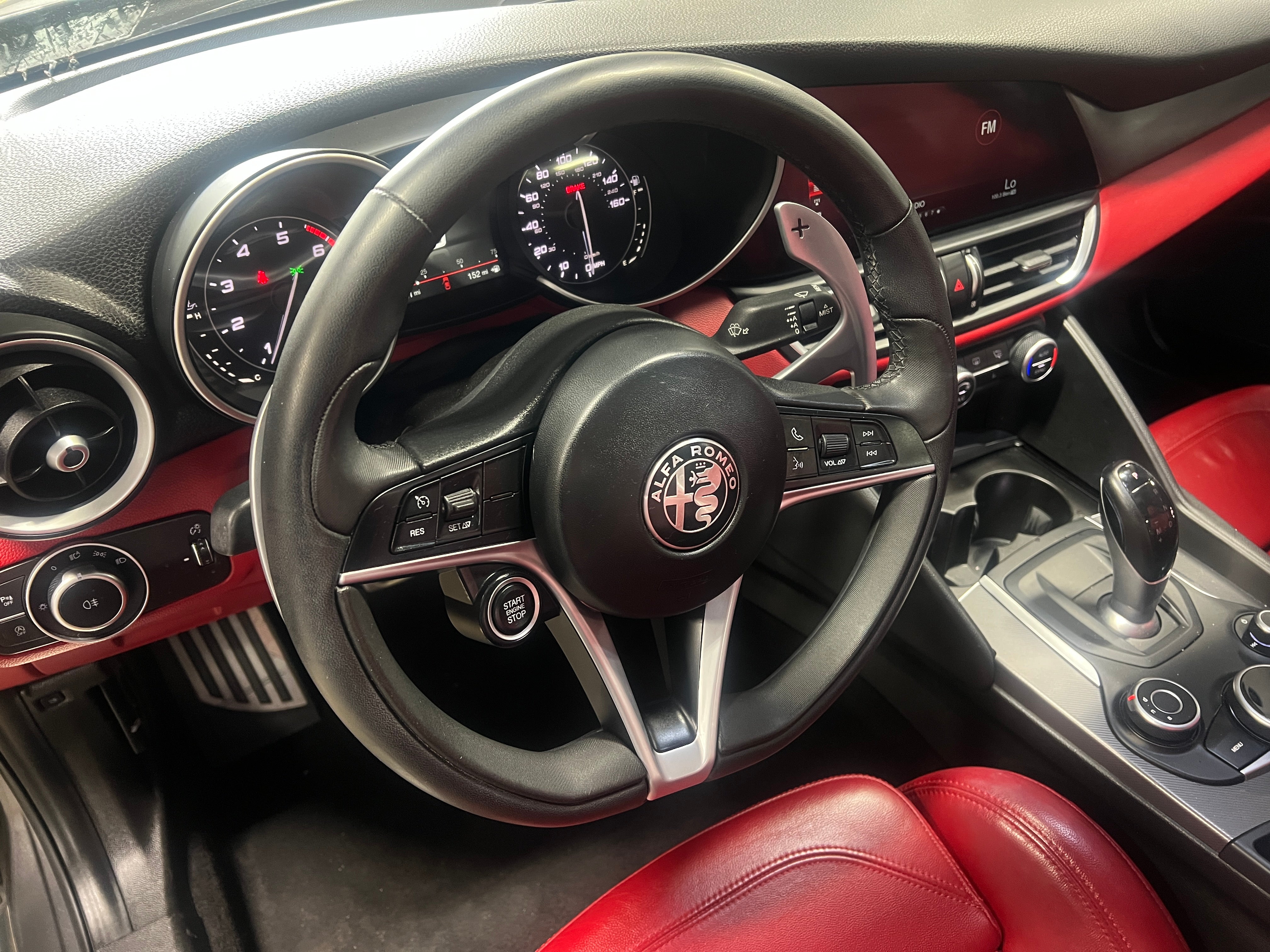 2019 Alfa Romeo Giulia Sport 4