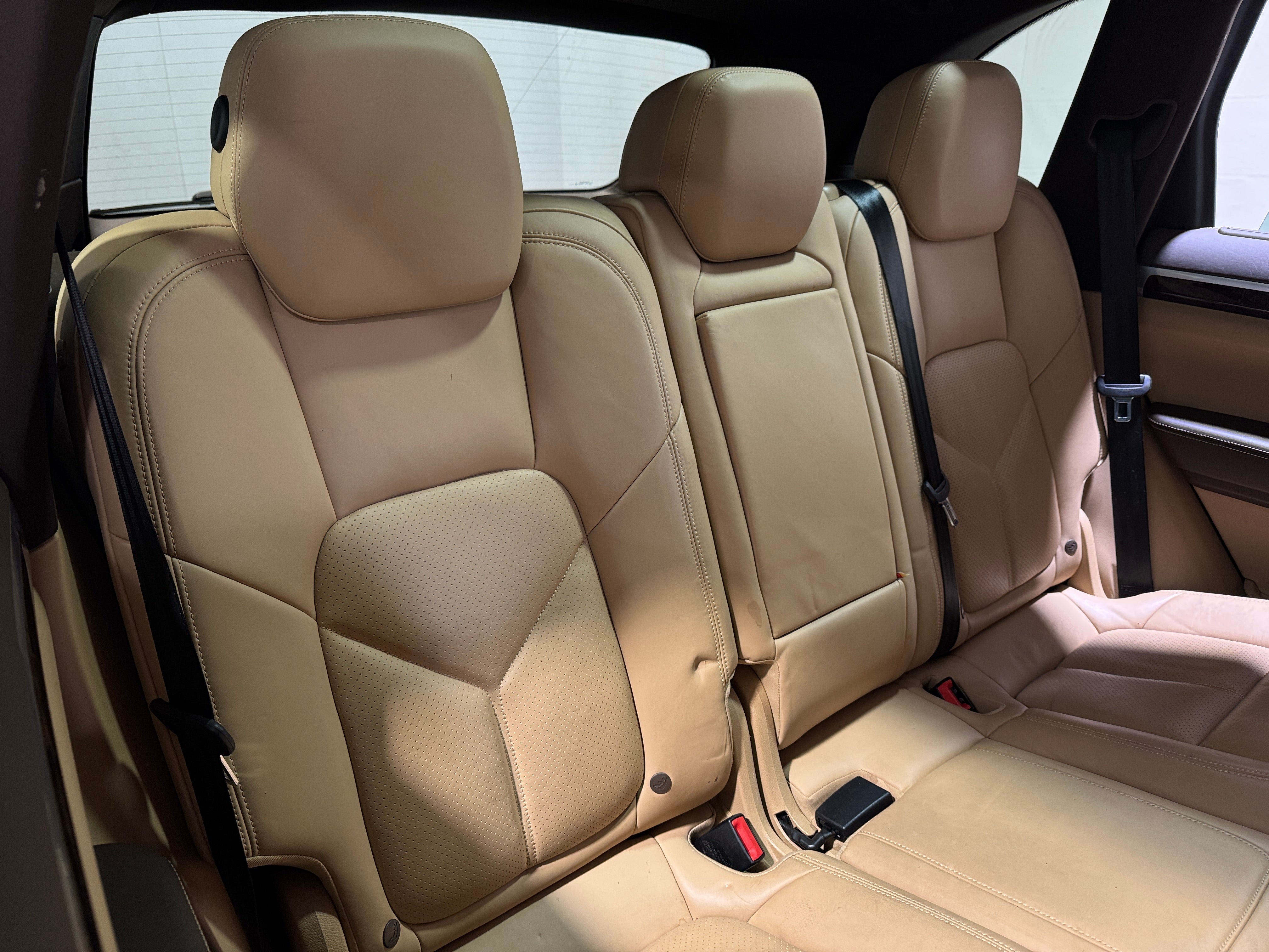 2016 Porsche Cayenne Base 5
