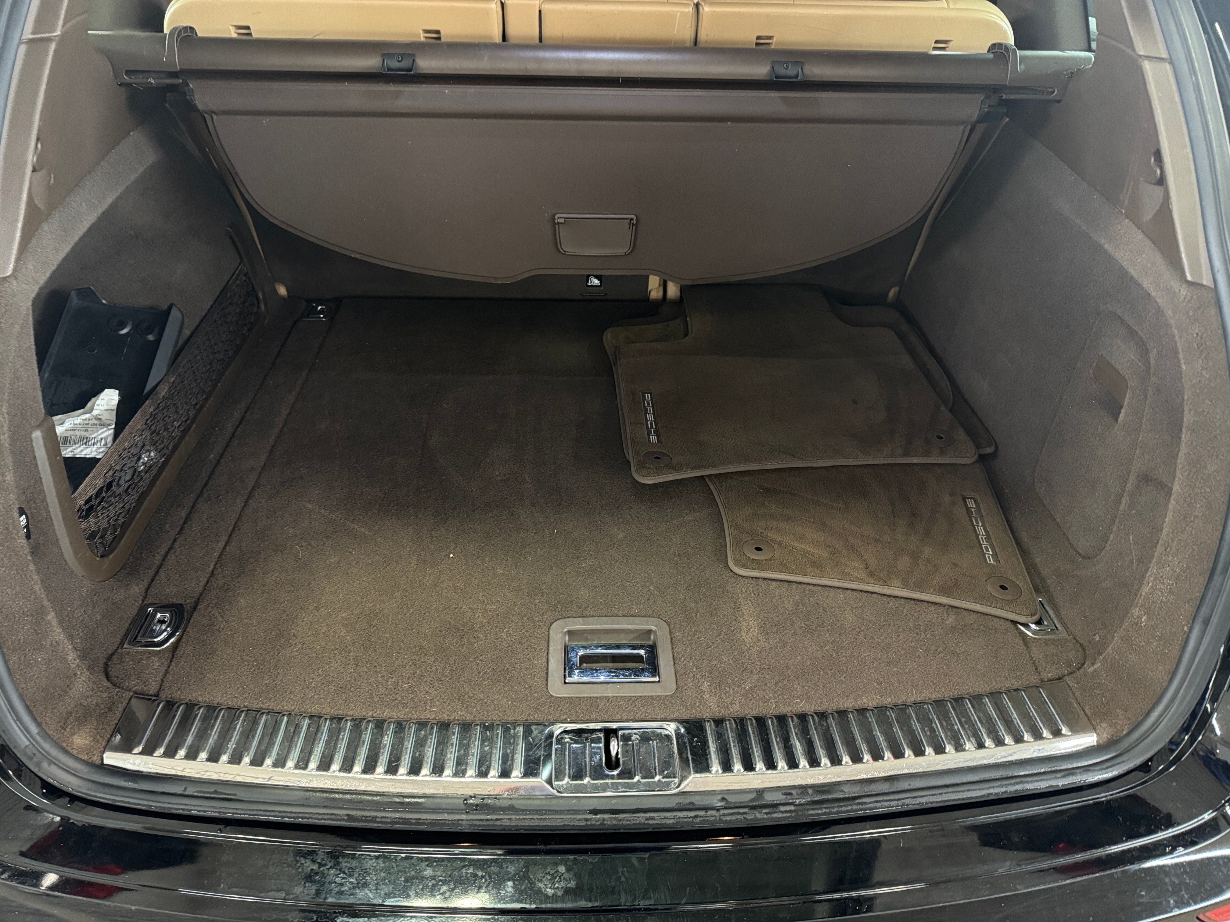2016 Porsche Cayenne Base 6