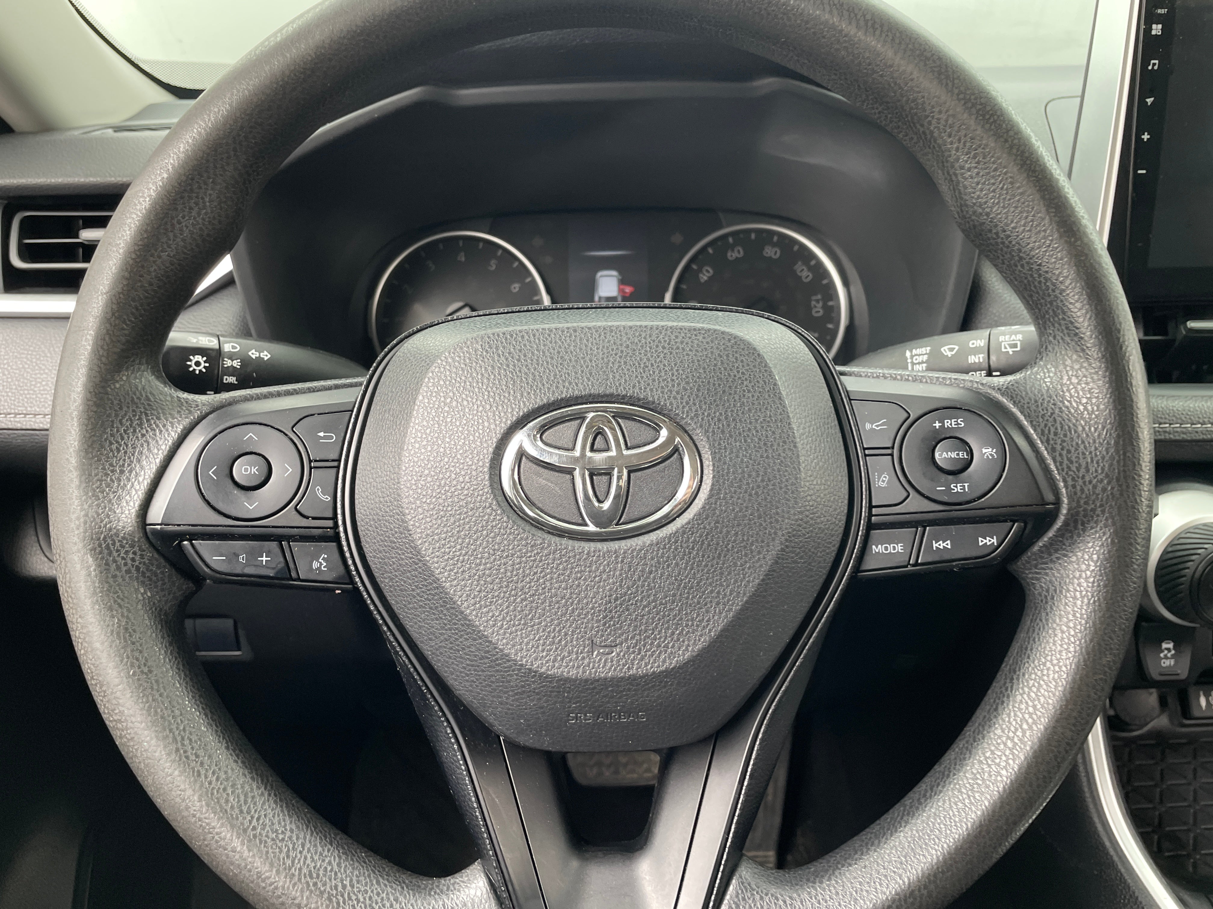 2019 Toyota RAV4 LE 5