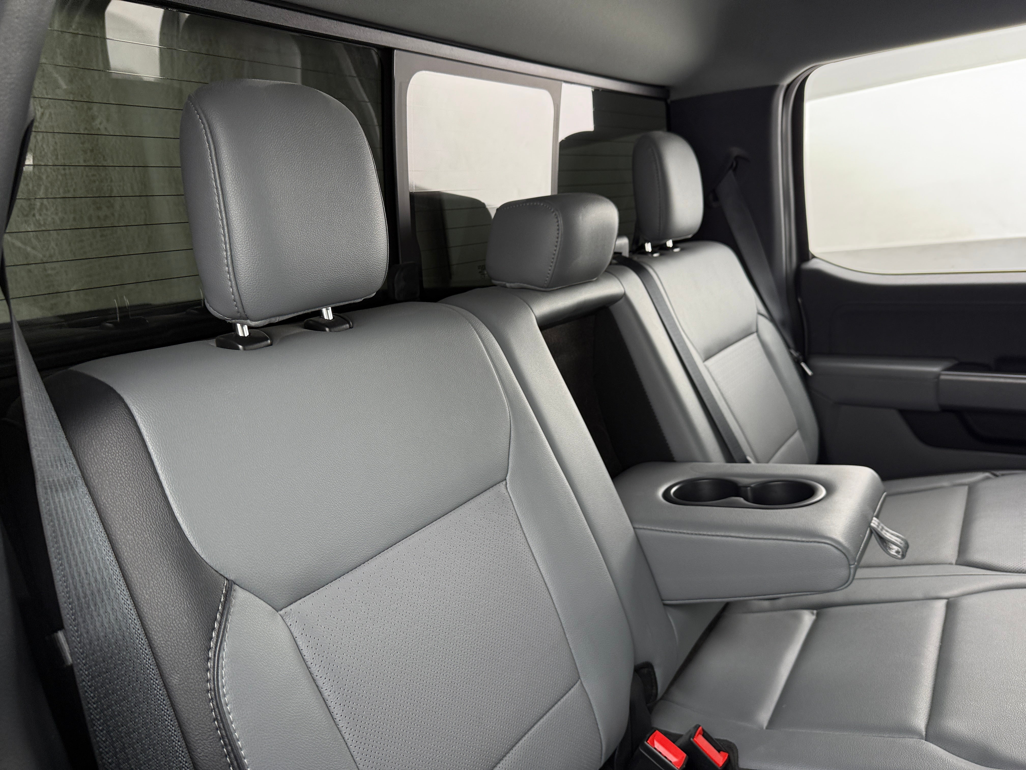 2022 Ford Econoline E-150 5
