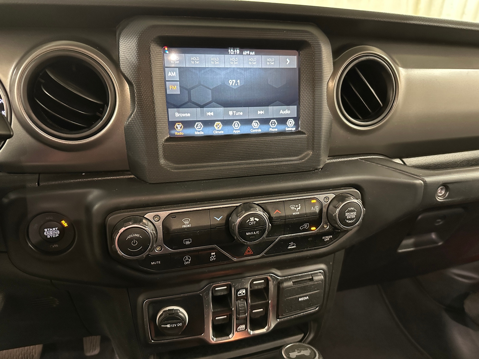 Thumbnail: 2023 Jeep Wrangler - 4