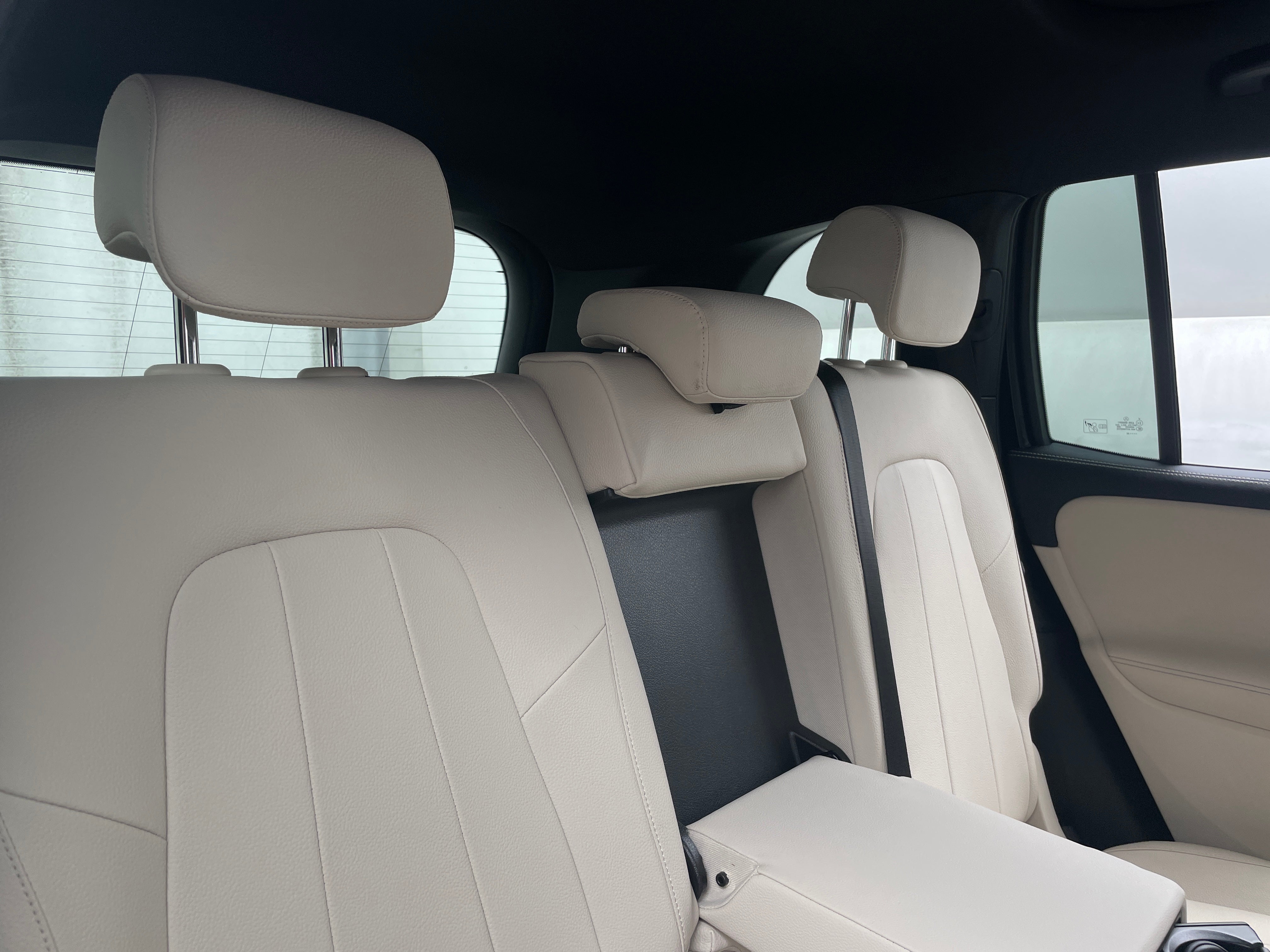 2022 Mercedes-Benz GLB 250 5