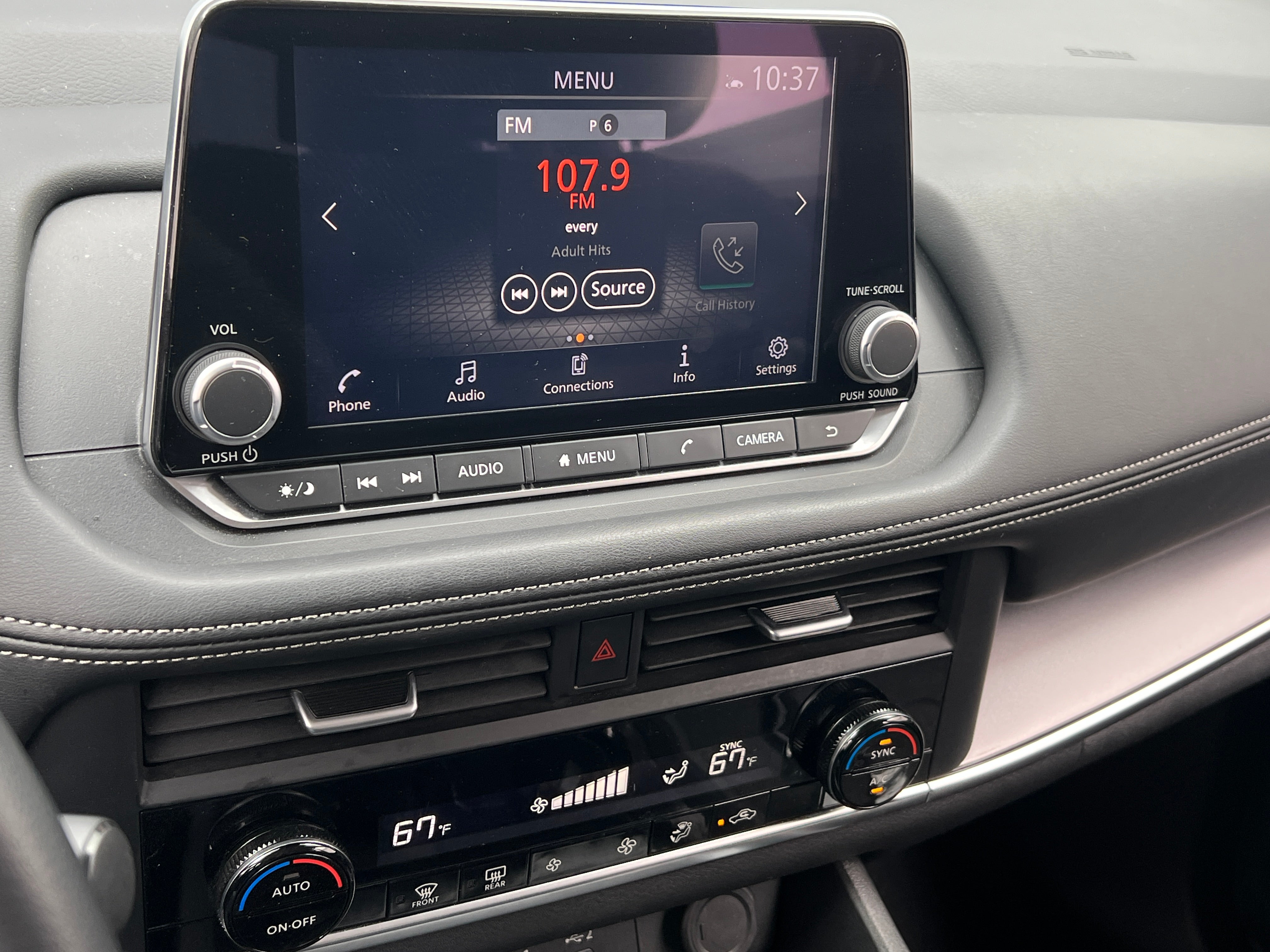 2024 Nissan Rogue SV 4