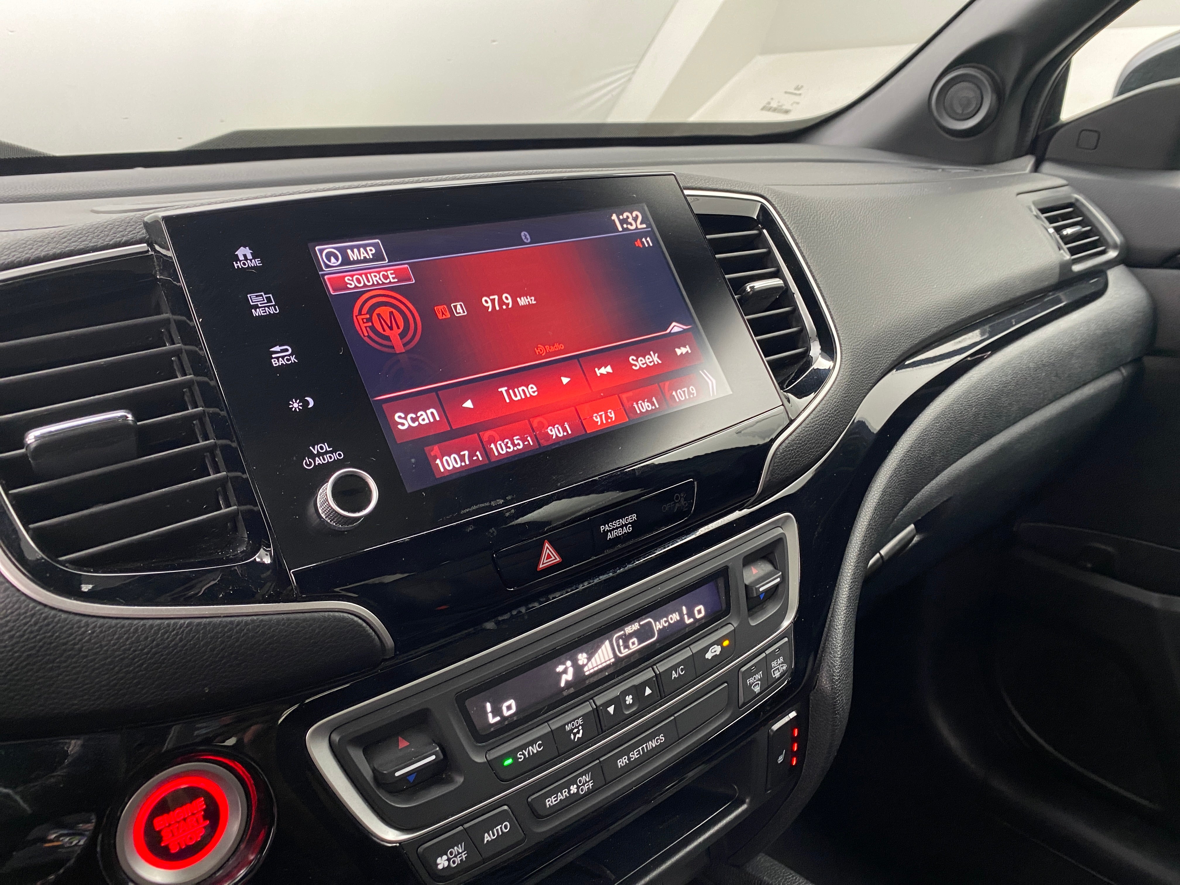2022 Honda Ridgeline Black Edition 3