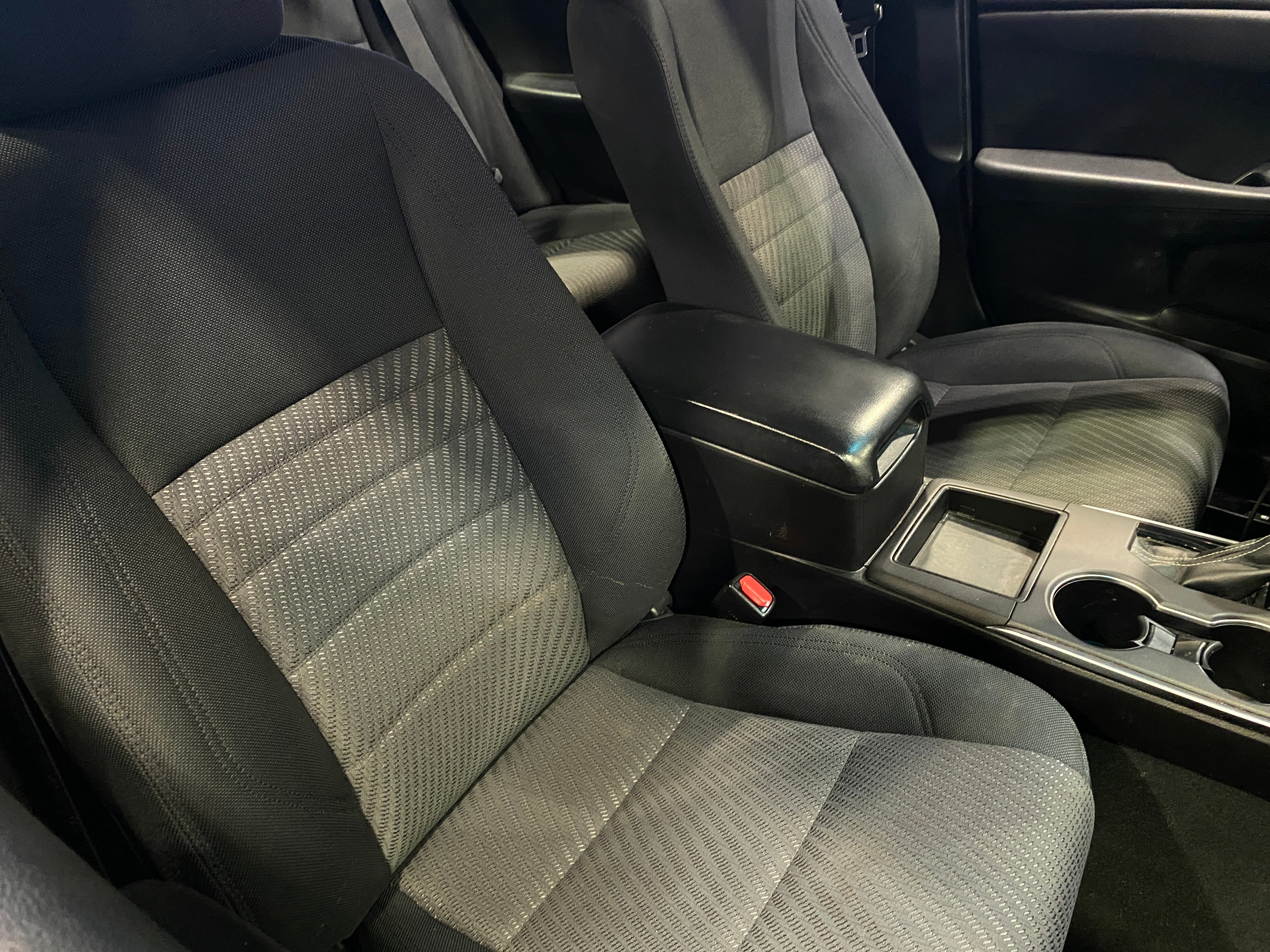 2016 Toyota Camry LE 2