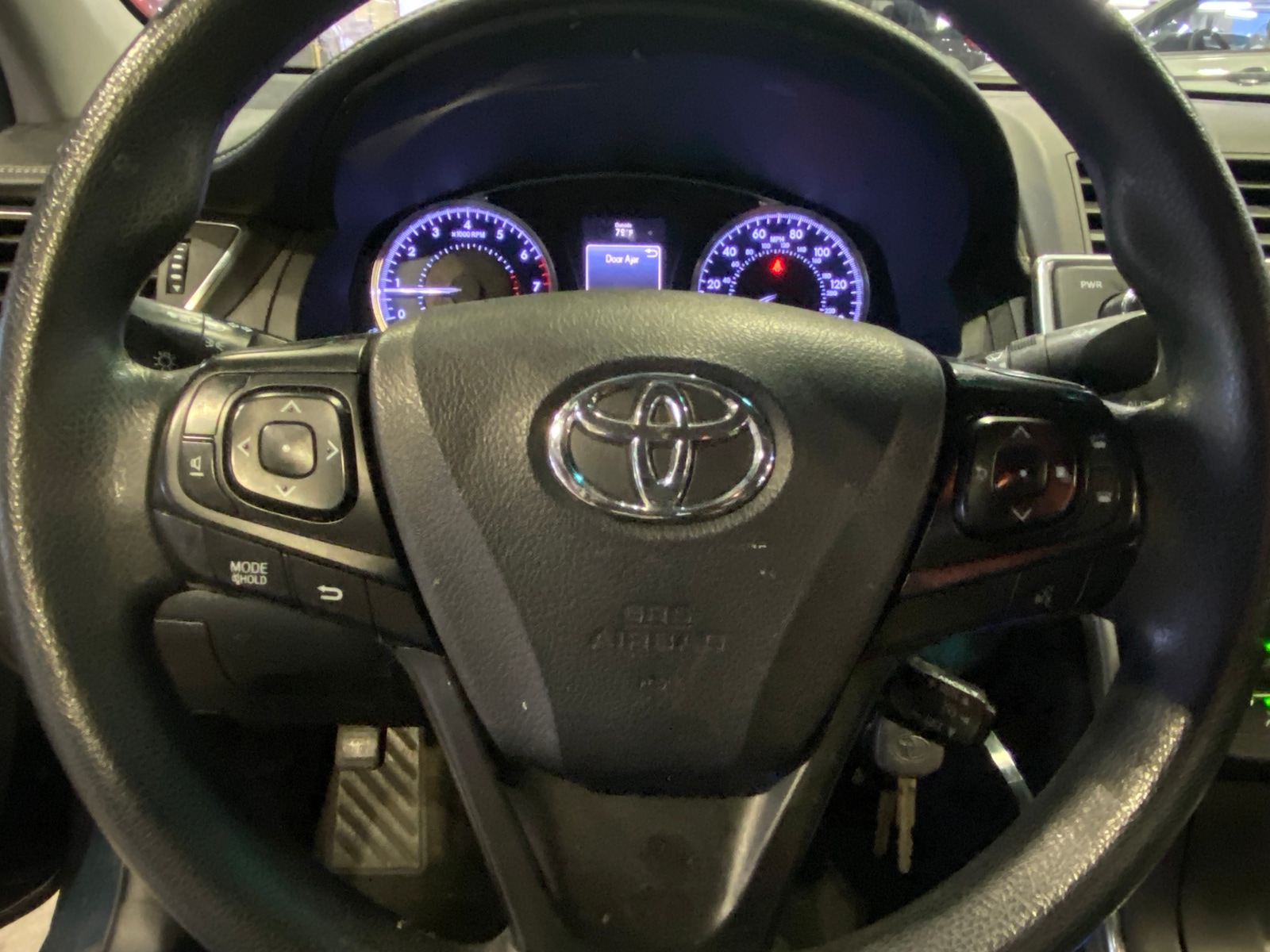 Thumbnail: 2016 Toyota Camry - 5
