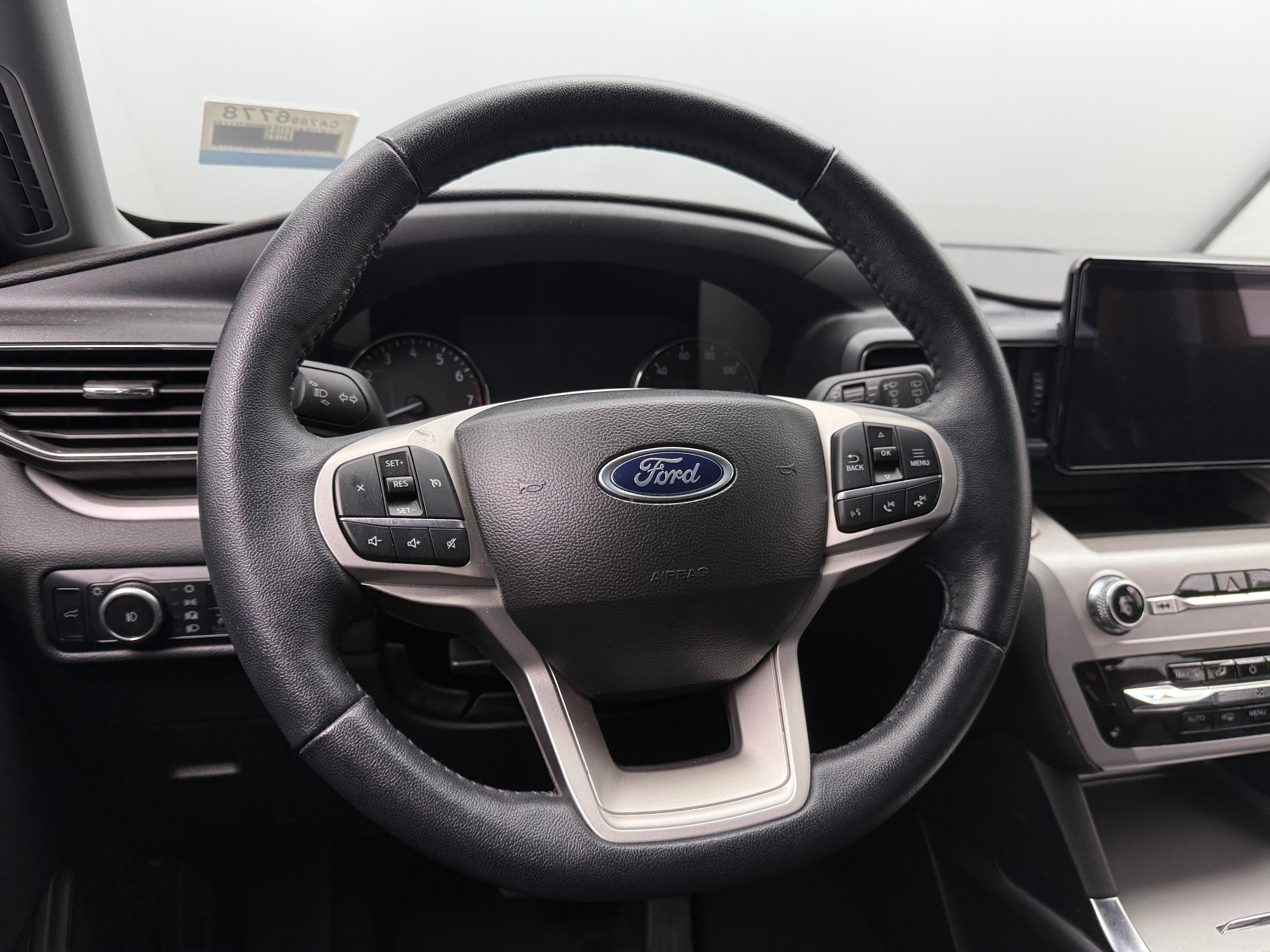 2023 Ford Explorer XLT 5
