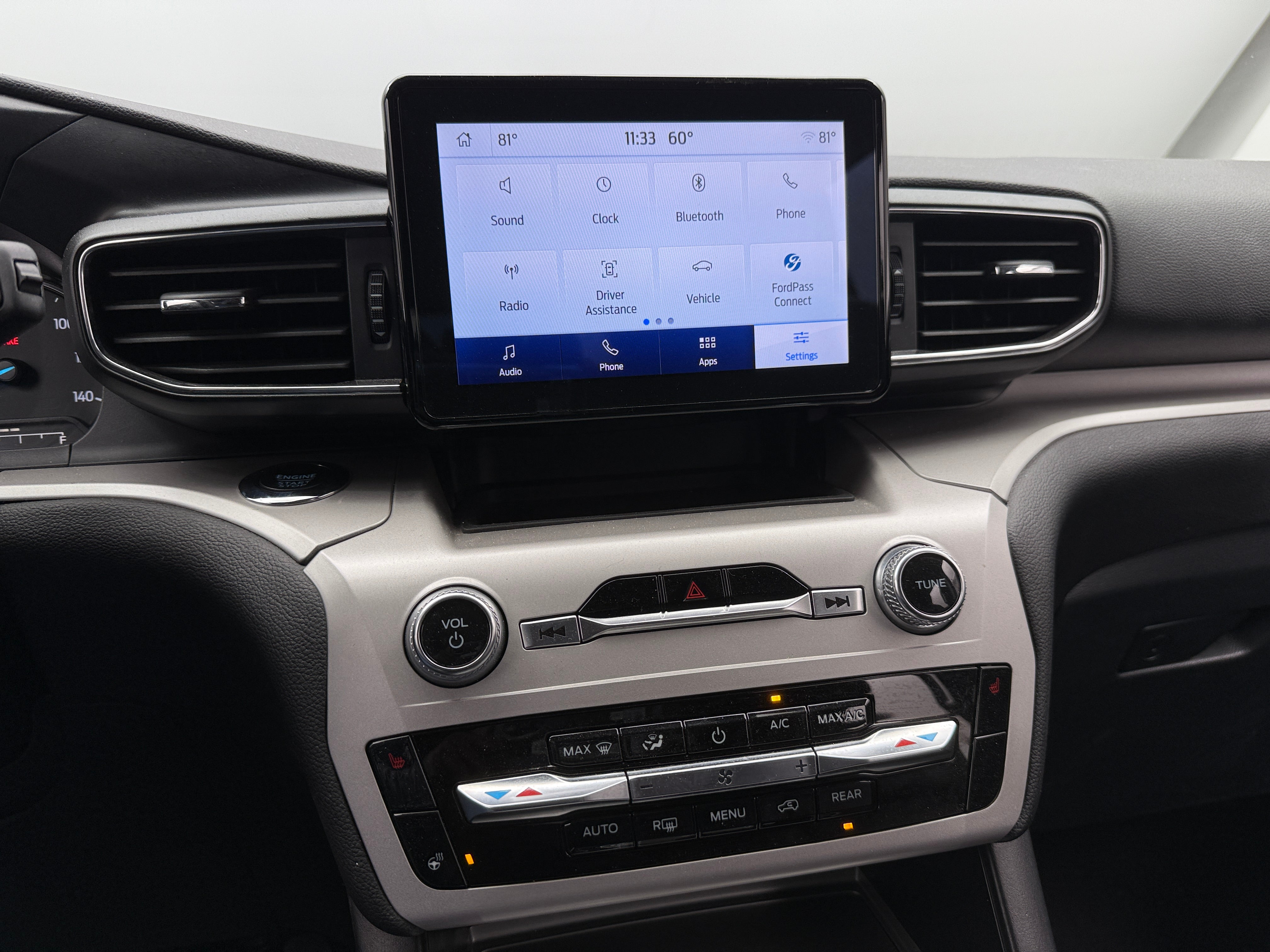 2023 Ford Explorer XLT 4