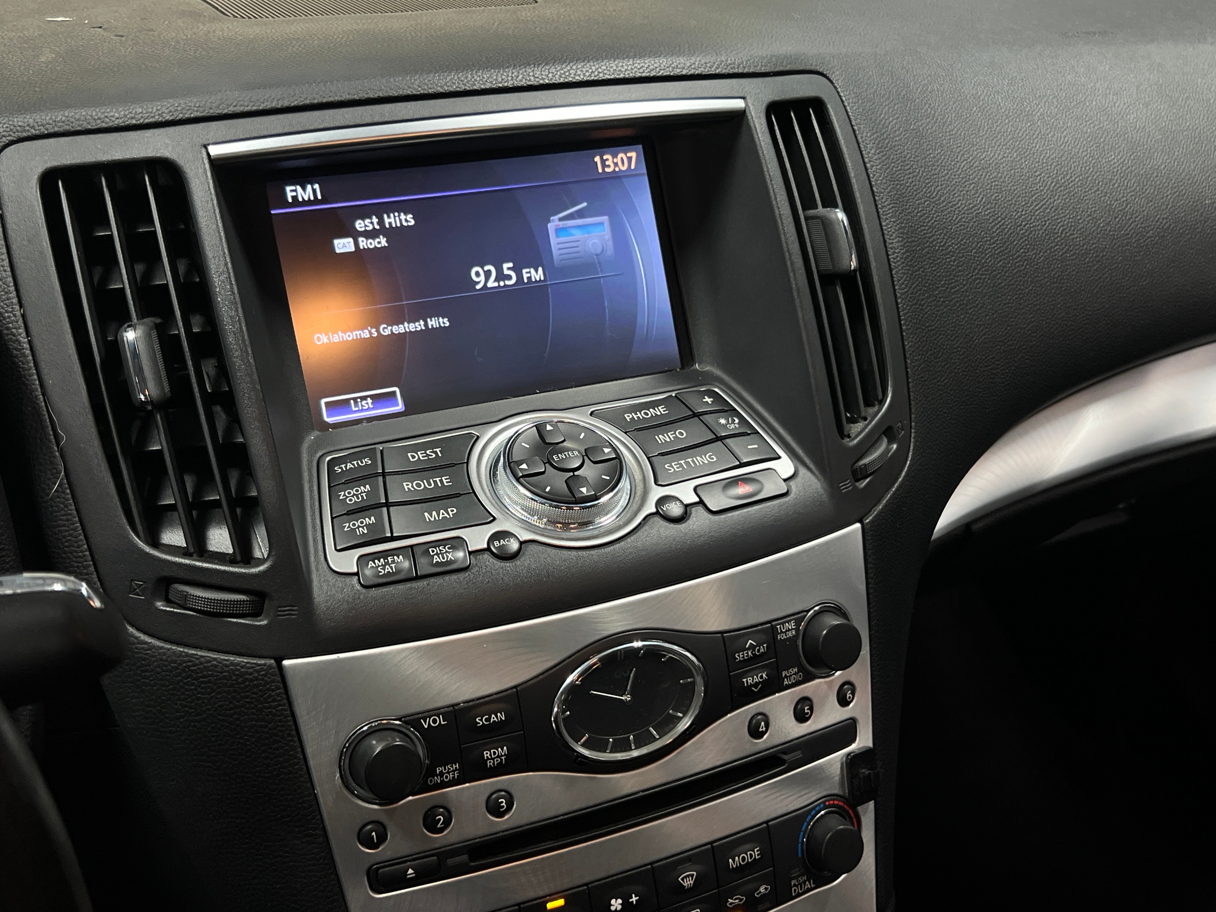 2013 INFINITI G37 Sport 2