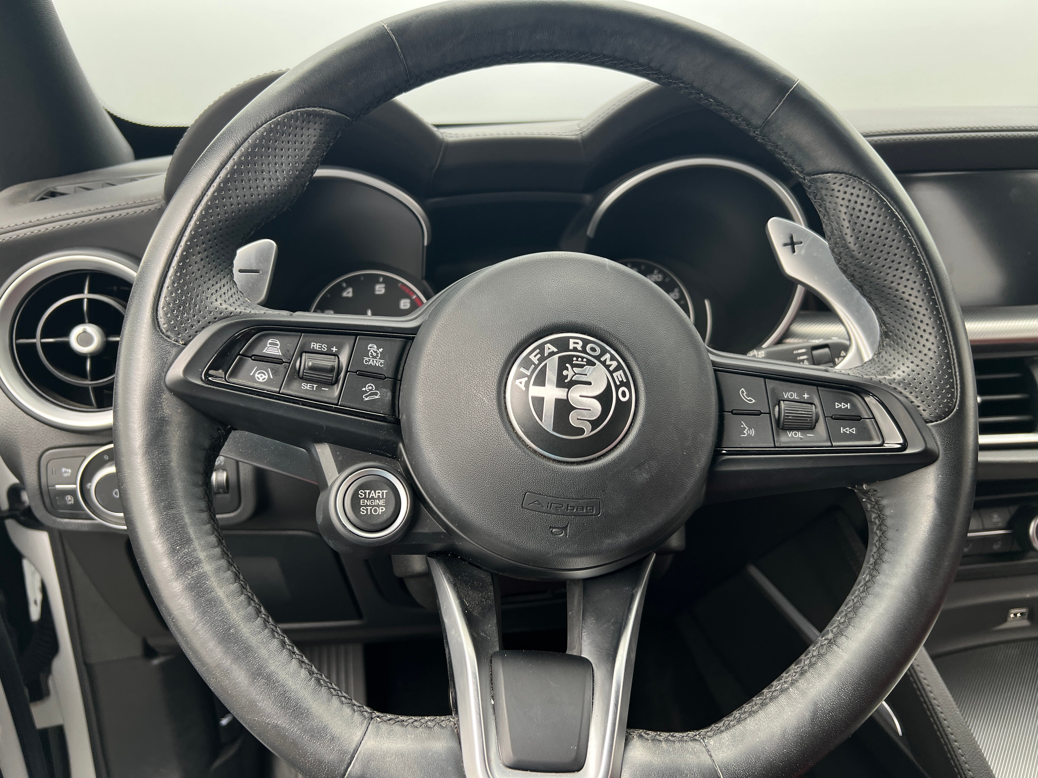 2022 Alfa Romeo Stelvio Ti 4