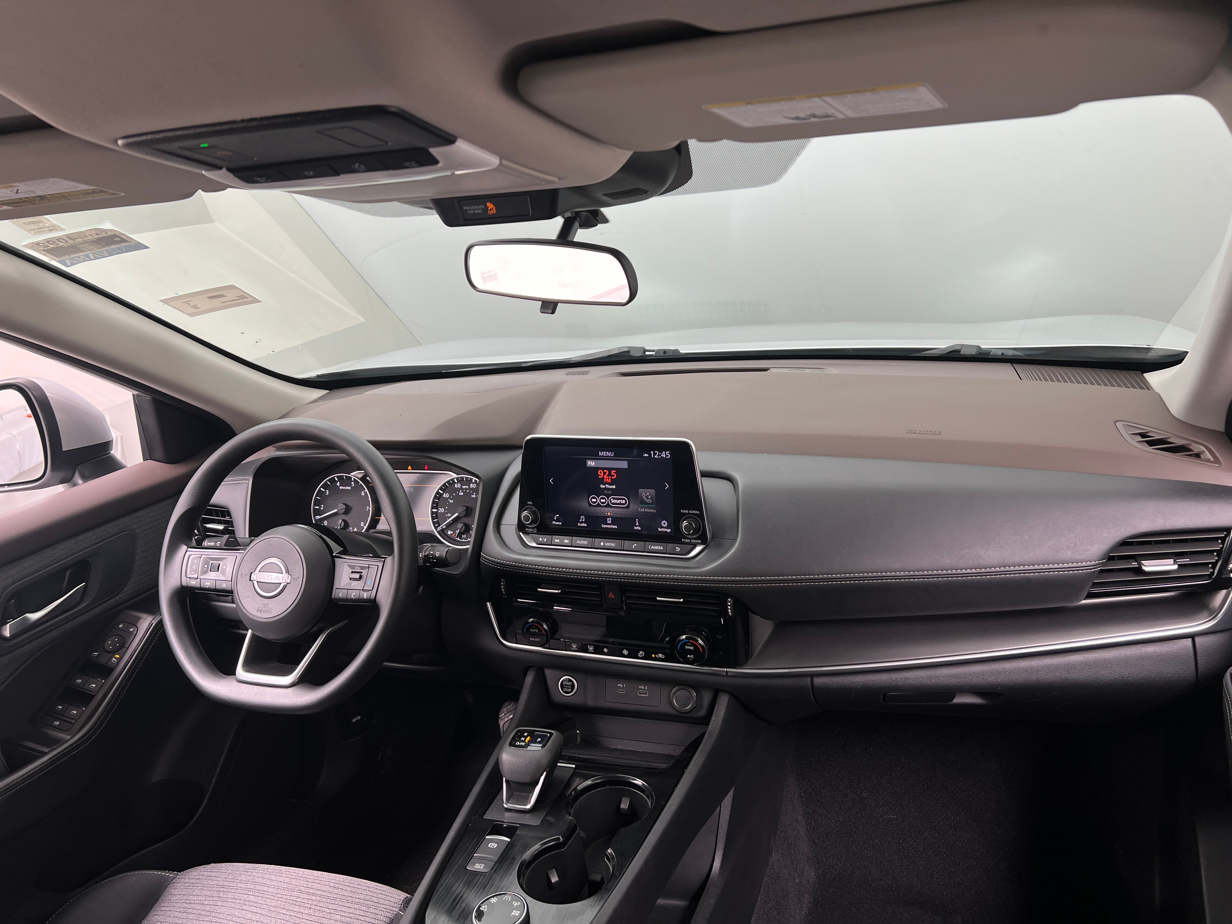 2022 Nissan Rogue SV 3