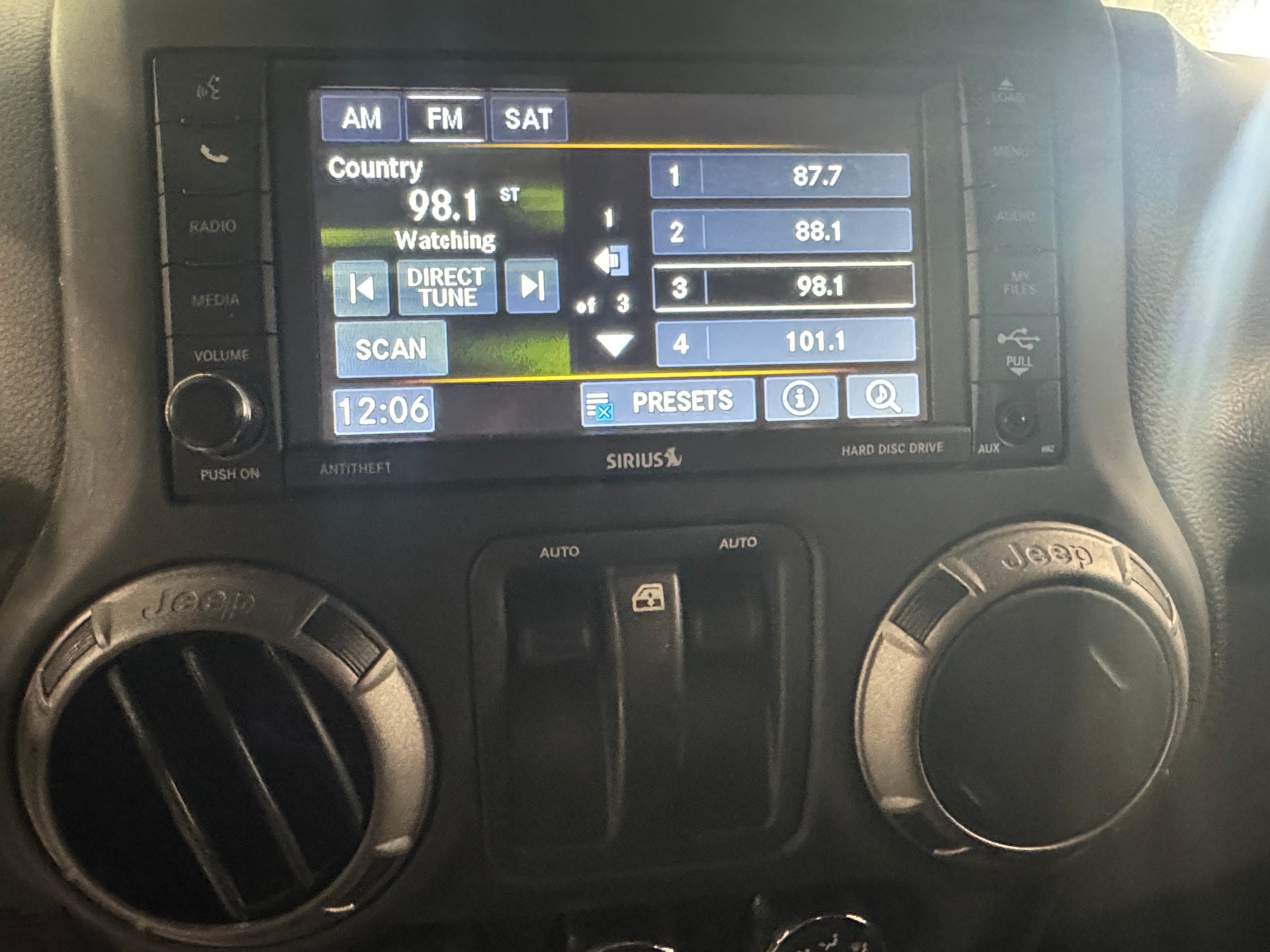 2016 Jeep Wrangler Sport S 4