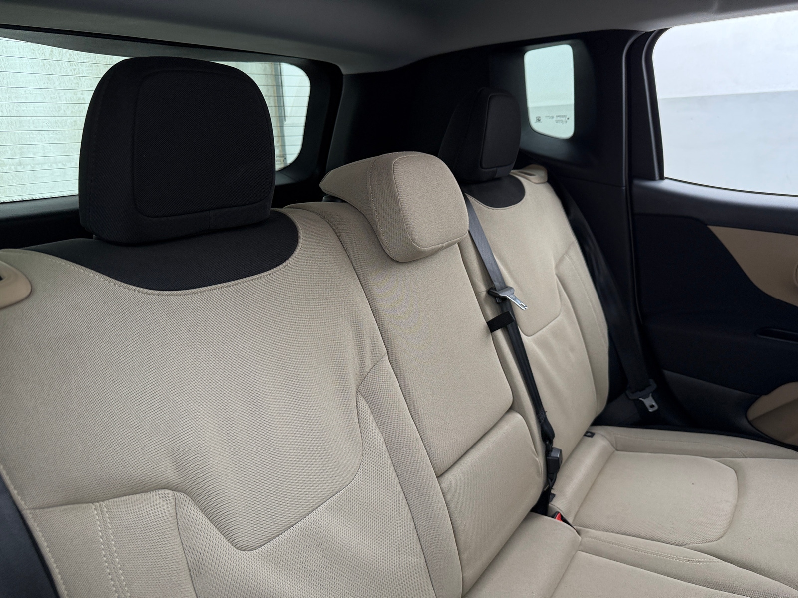 Thumbnail: 2015 Jeep Renegade - 6