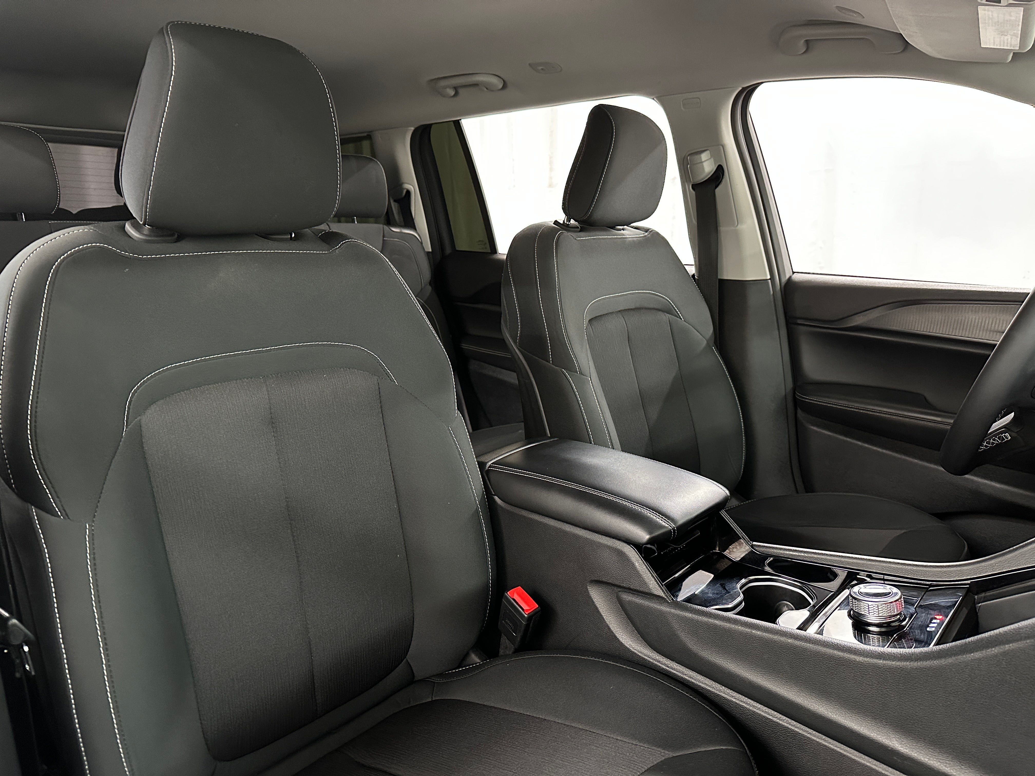 2023 Jeep Grand Cherokee L Laredo 2
