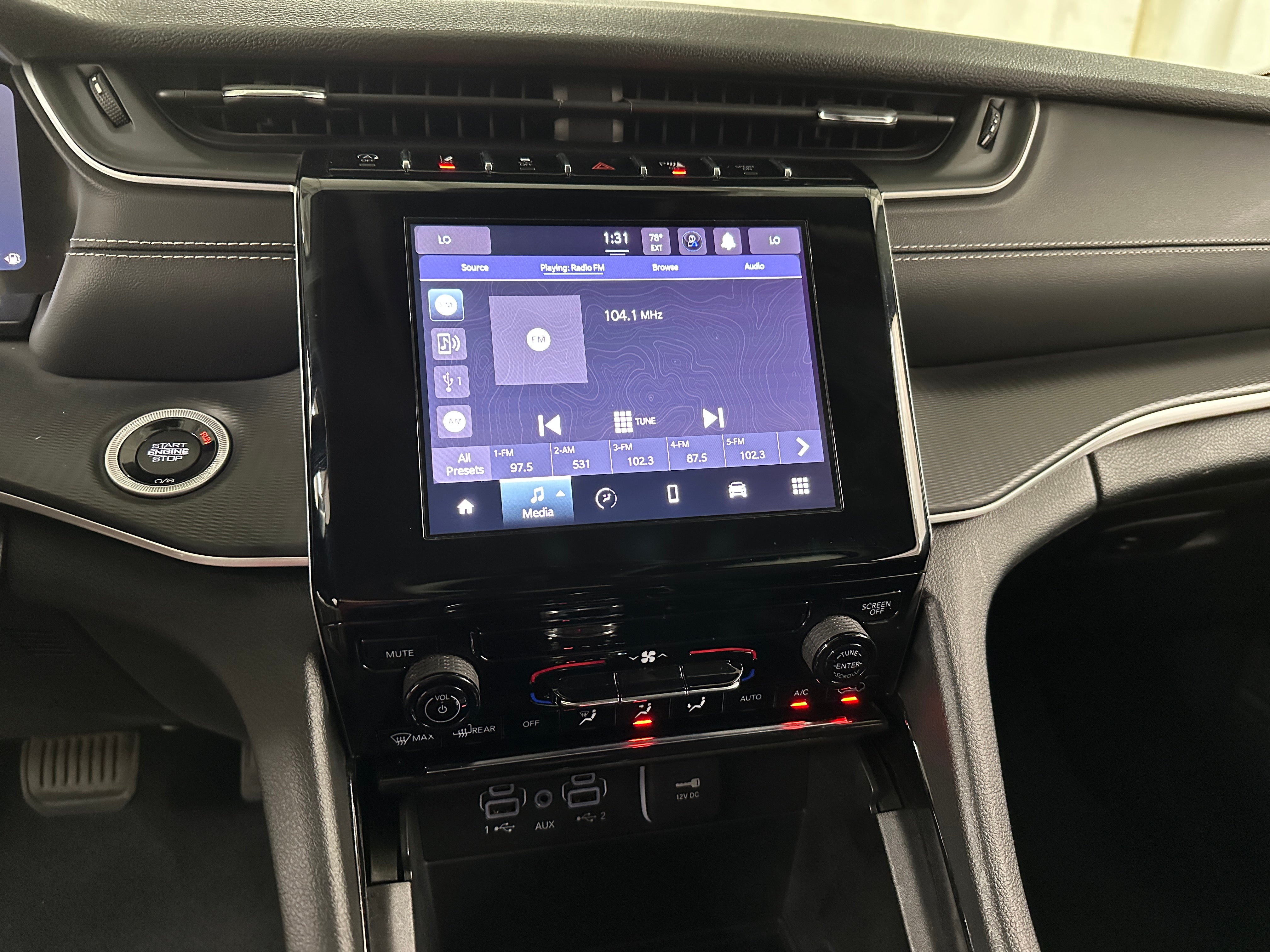 2023 Jeep Grand Cherokee L Laredo 4