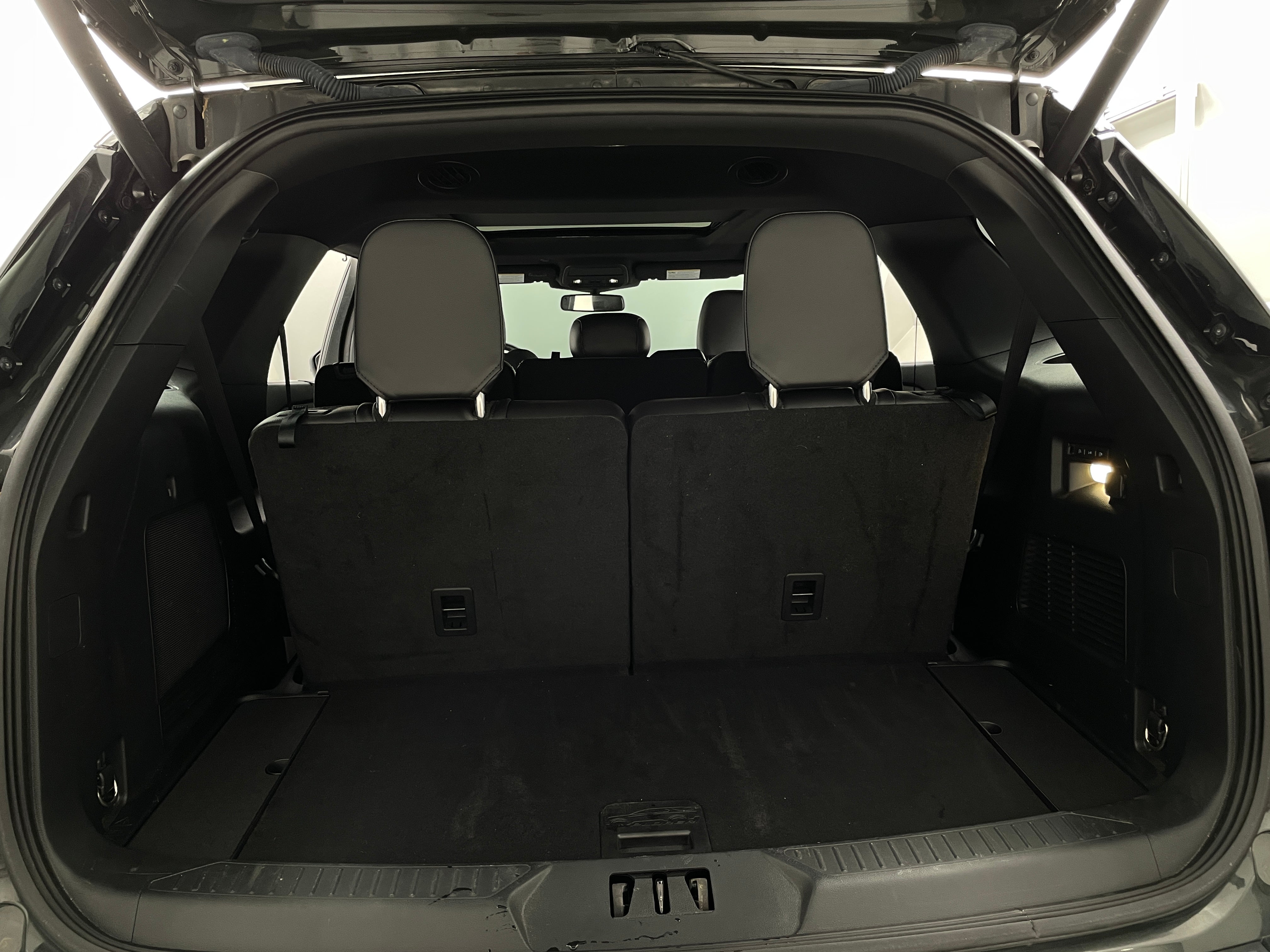 2022 Ford Explorer ST 6