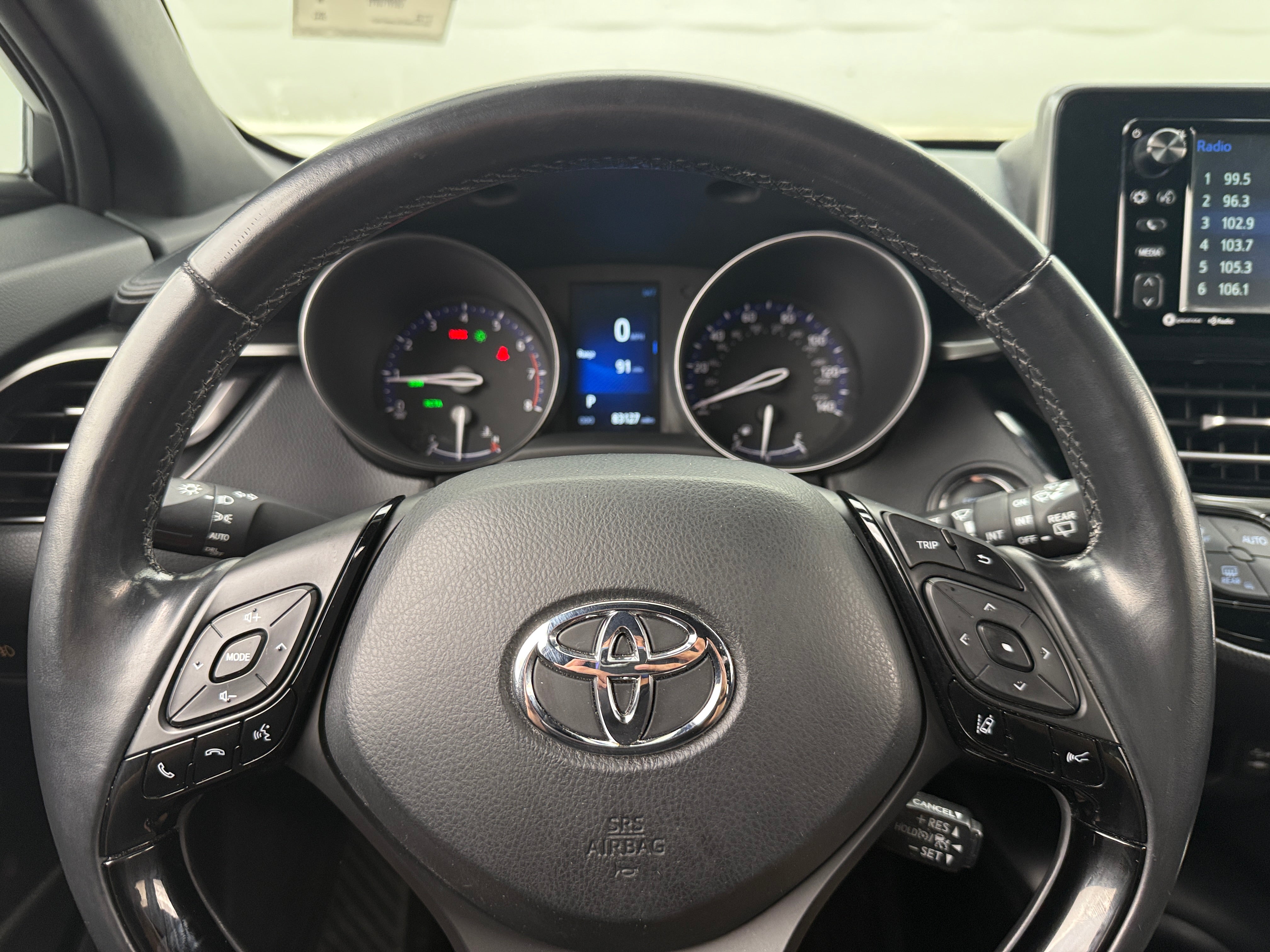 2018 Toyota C-HR XLE 5