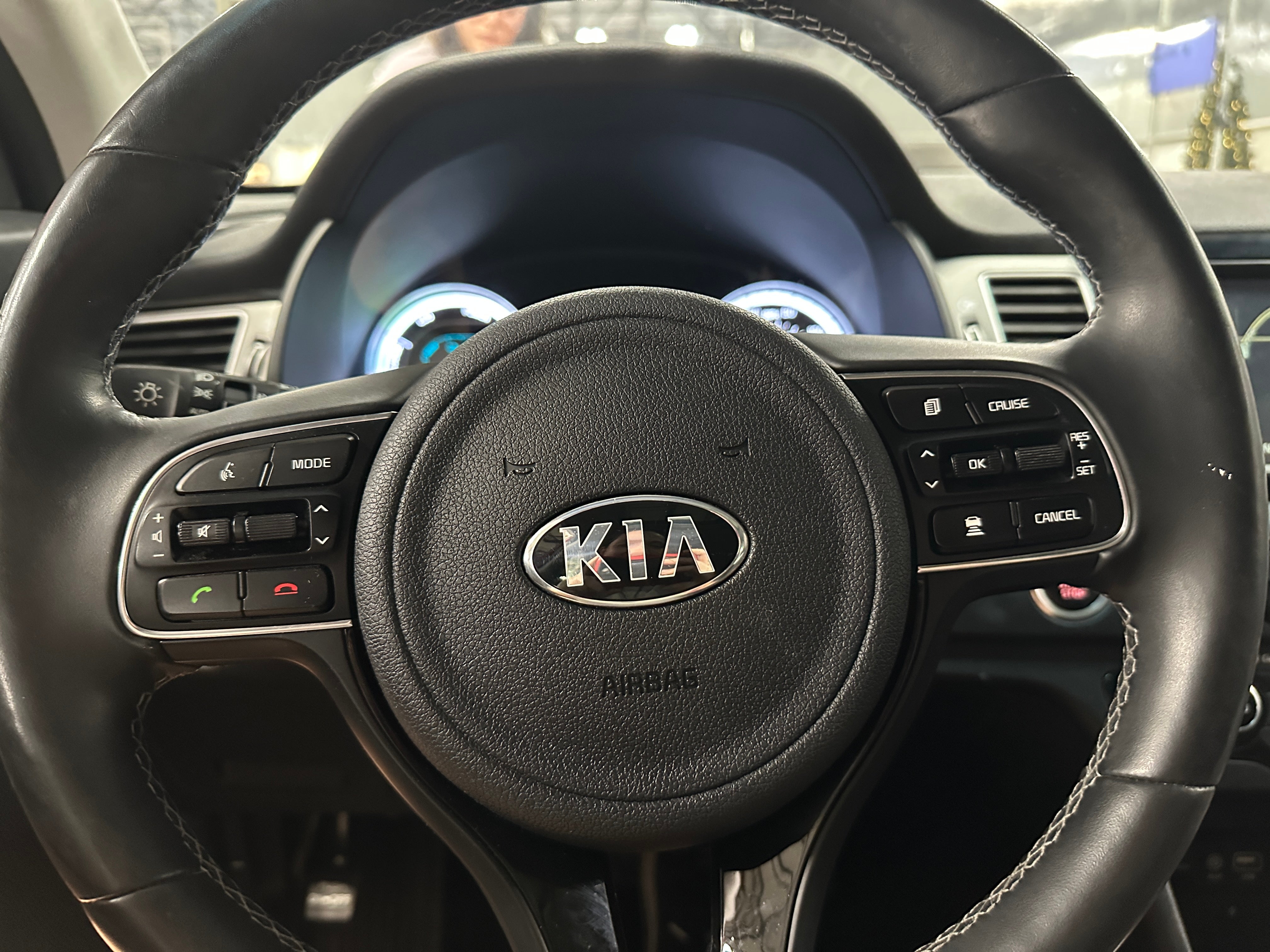 2017 Kia Niro Touring 4