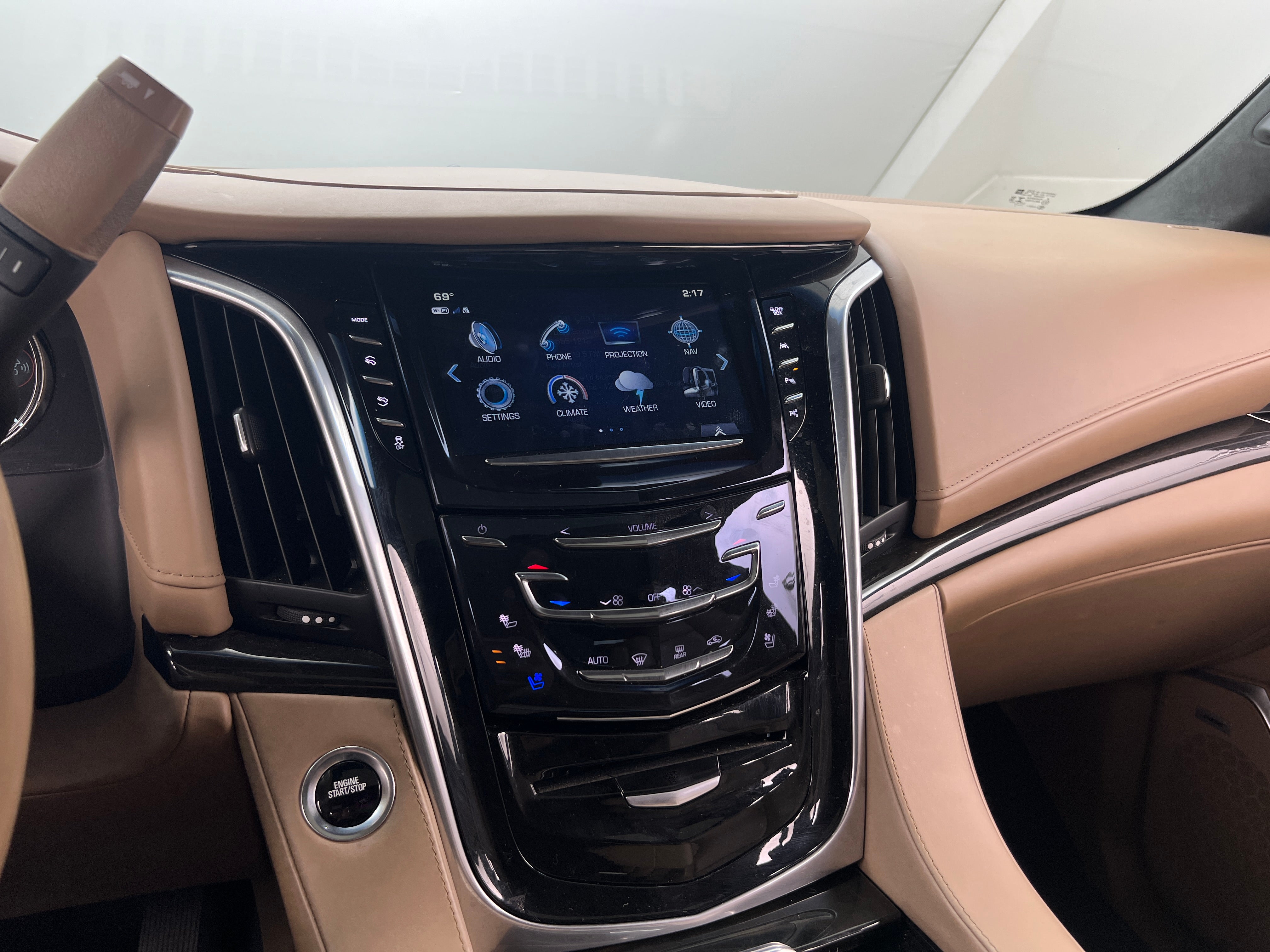 2019 Cadillac Escalade ESV Platinum 3