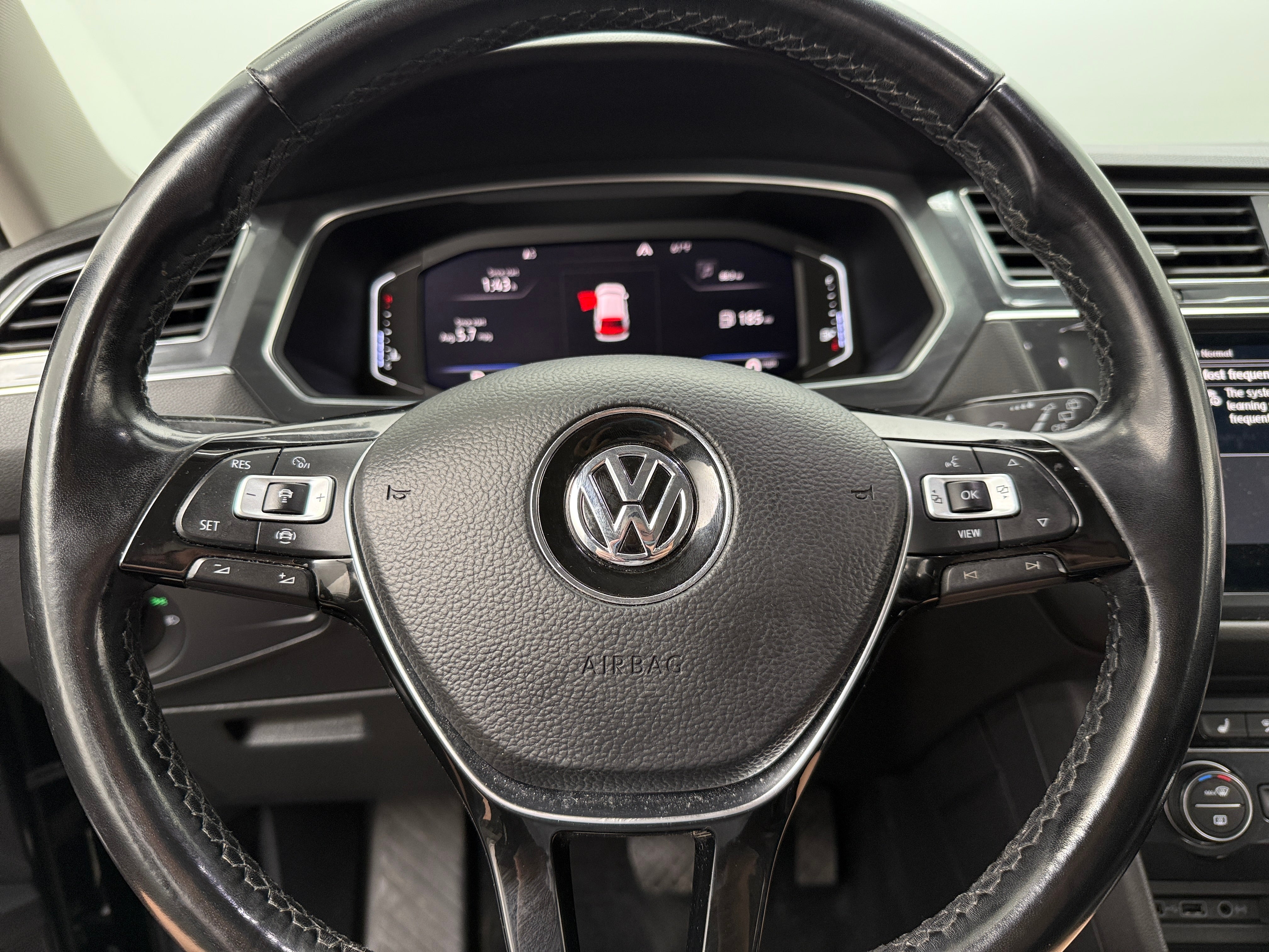 2019 Volkswagen Tiguan SEL 4